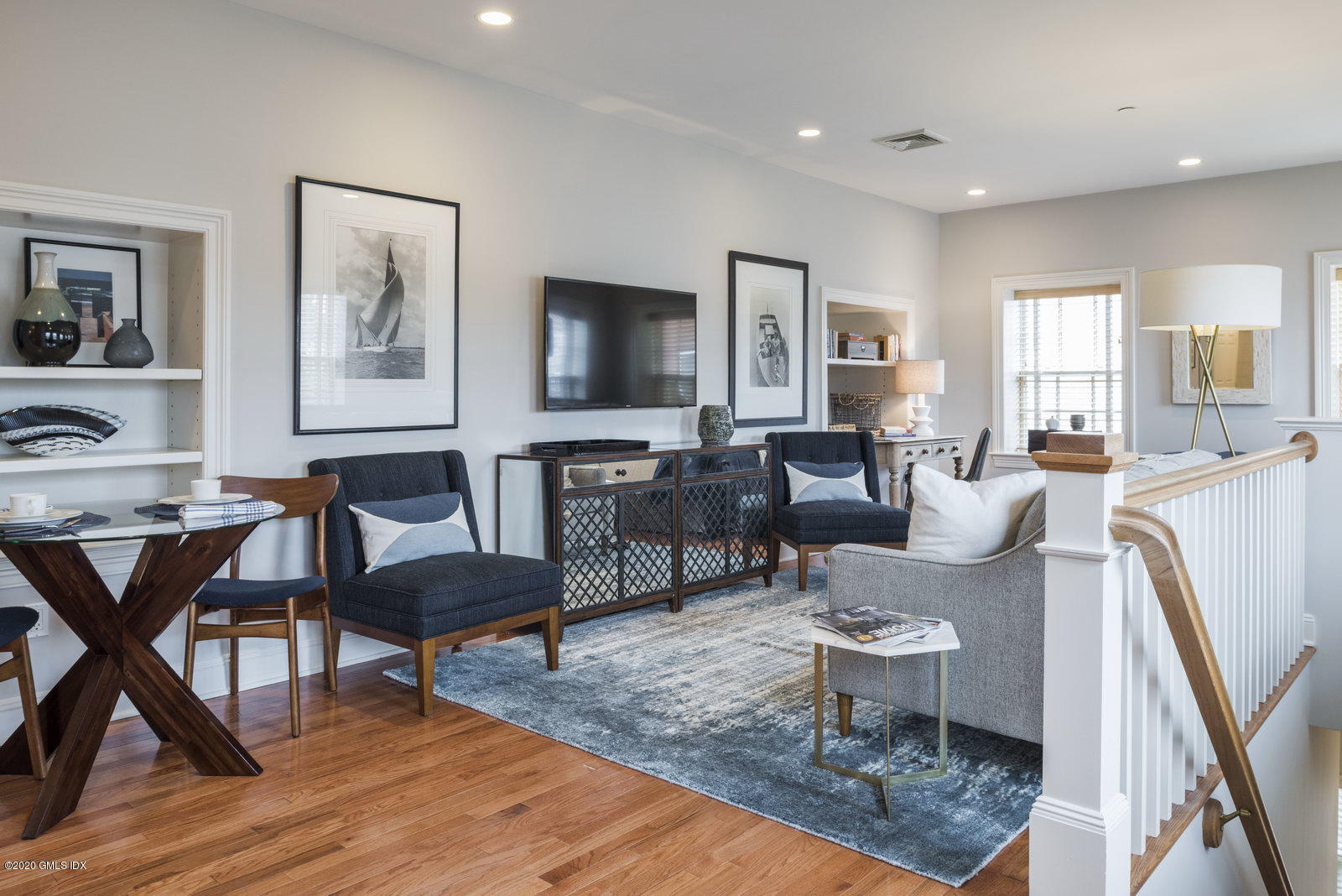 2 E Elm Street, 29
