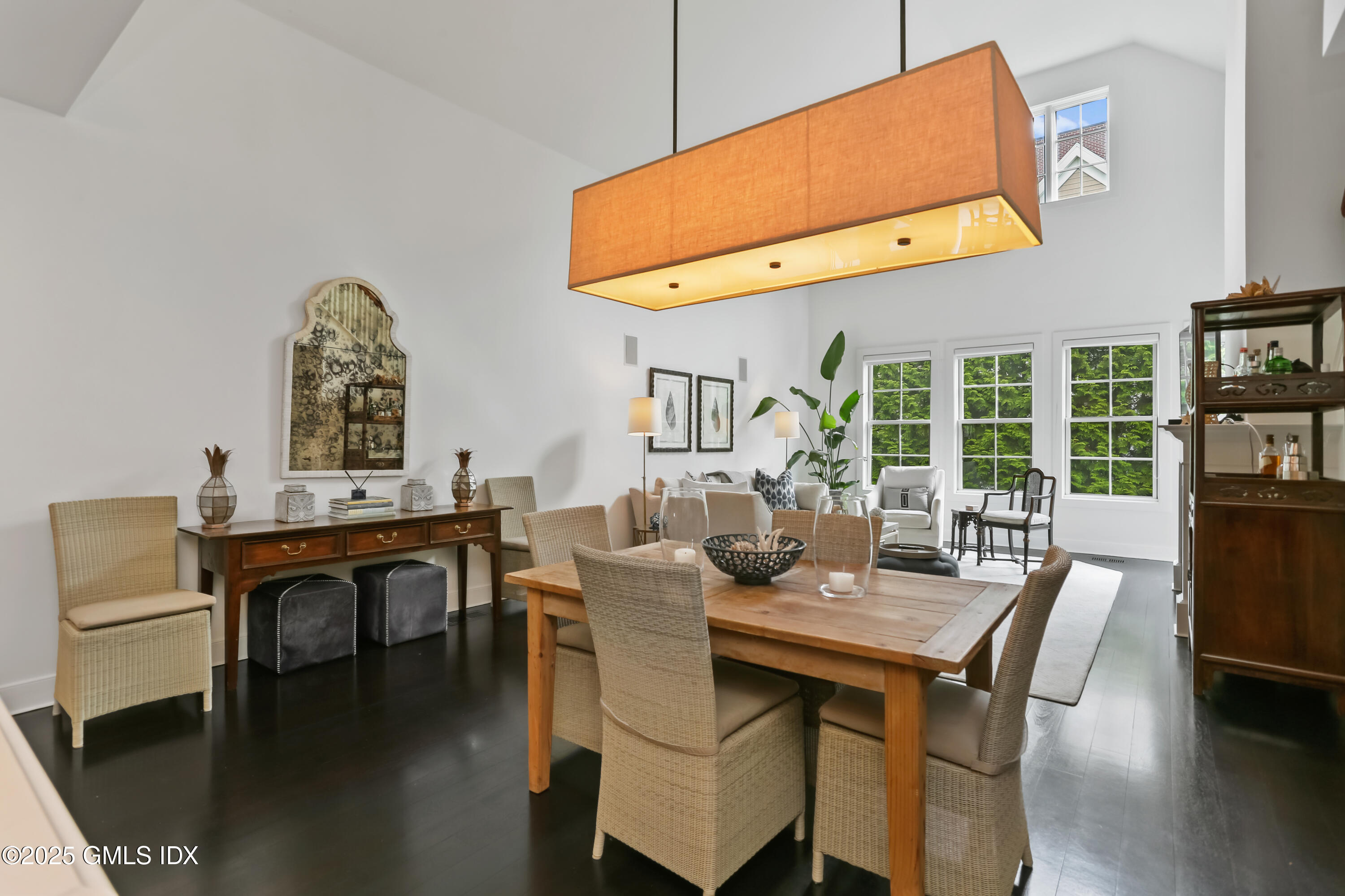 77 Havemeyer Lane, 27