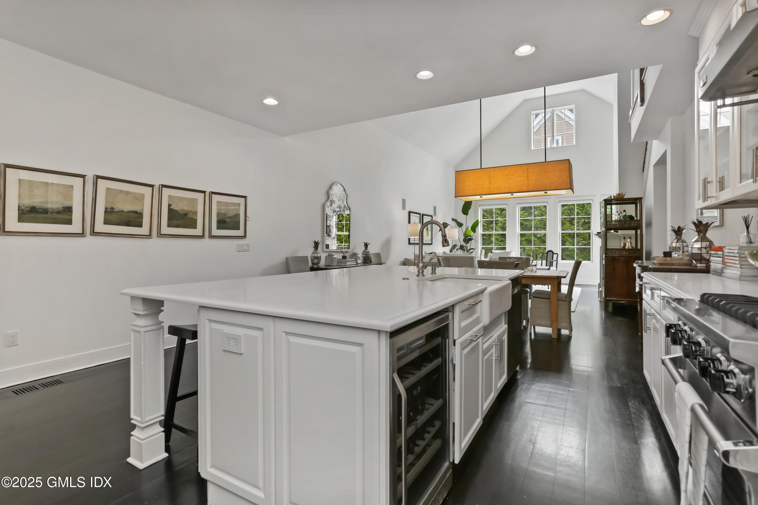 77 Havemeyer Lane, 27