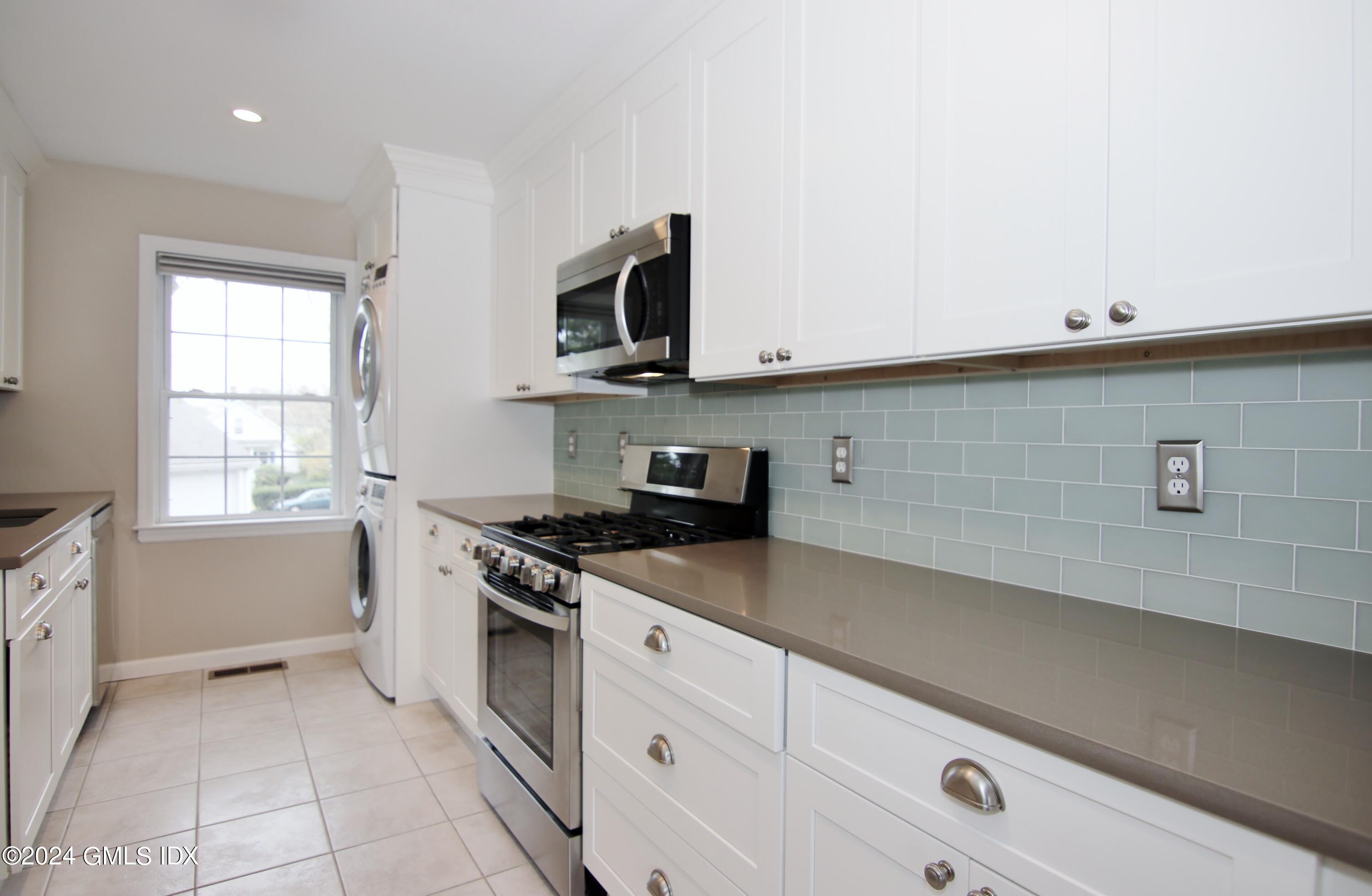 33 TALBOT Lane, 3