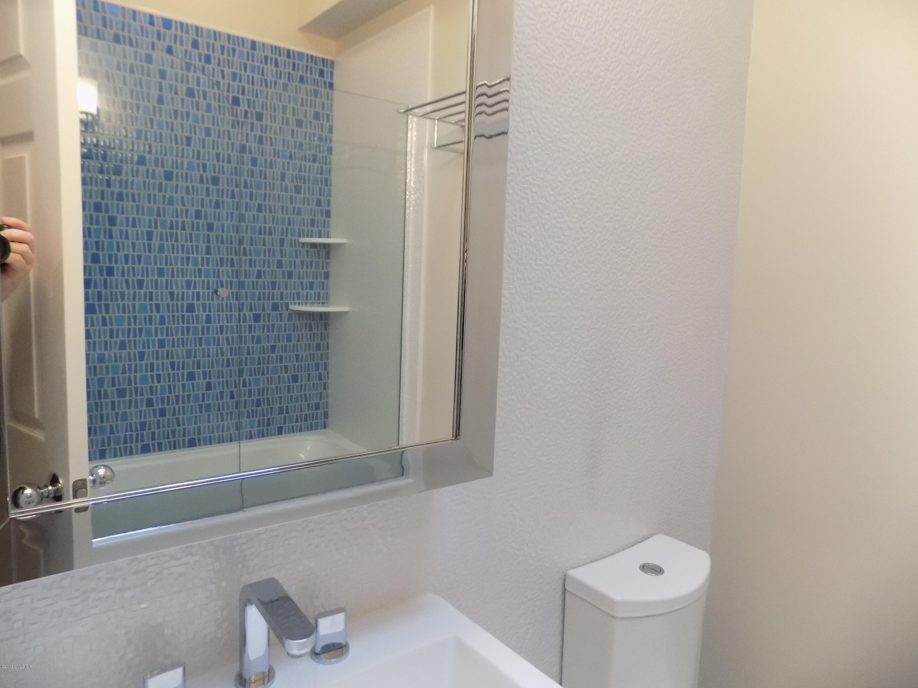 51 Forest Avenue, 66