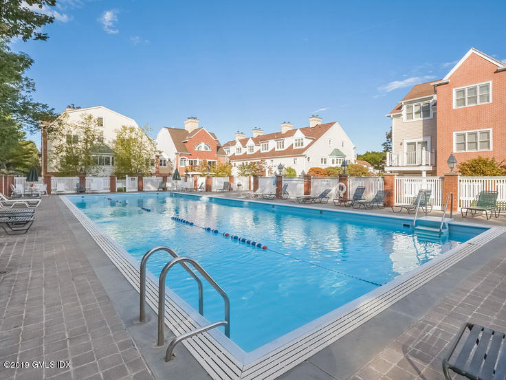 51 Forest Avenue, 66