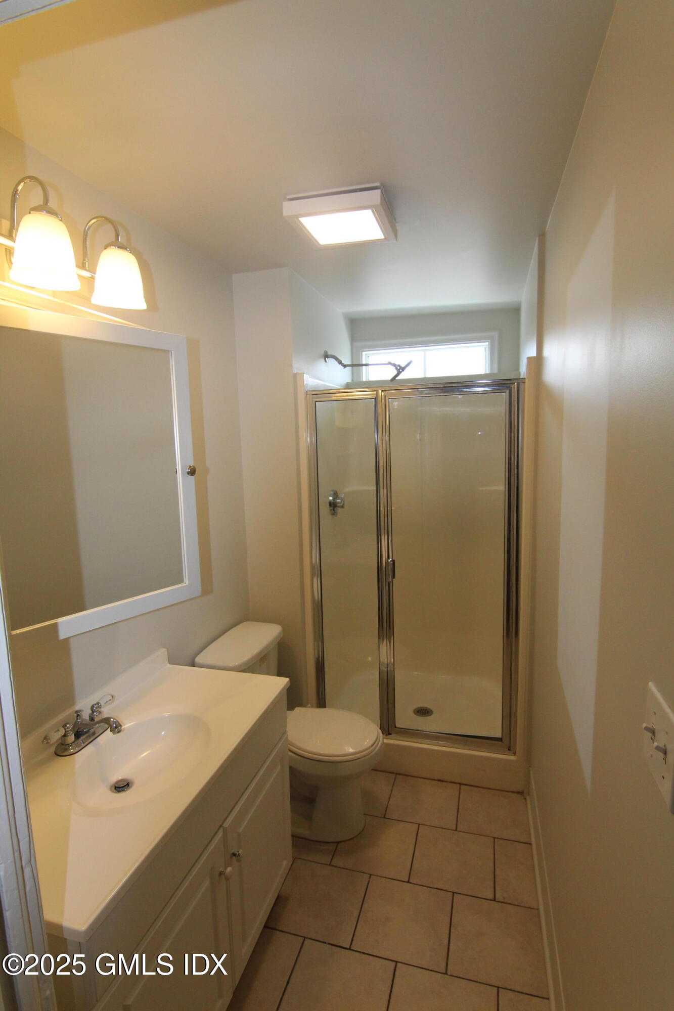 428 E Putnam Avenue, 2