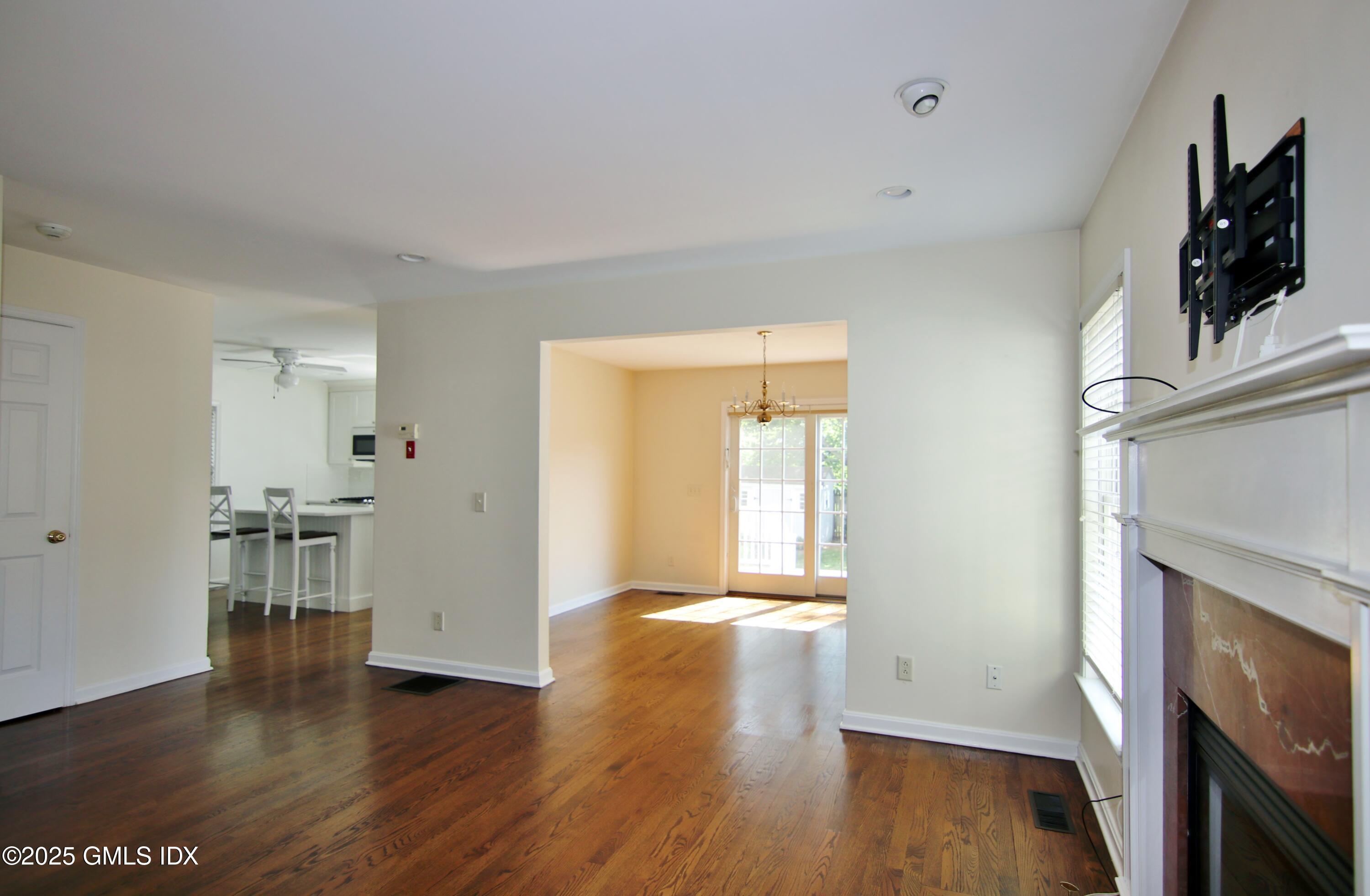 570 Fairfield Avenue