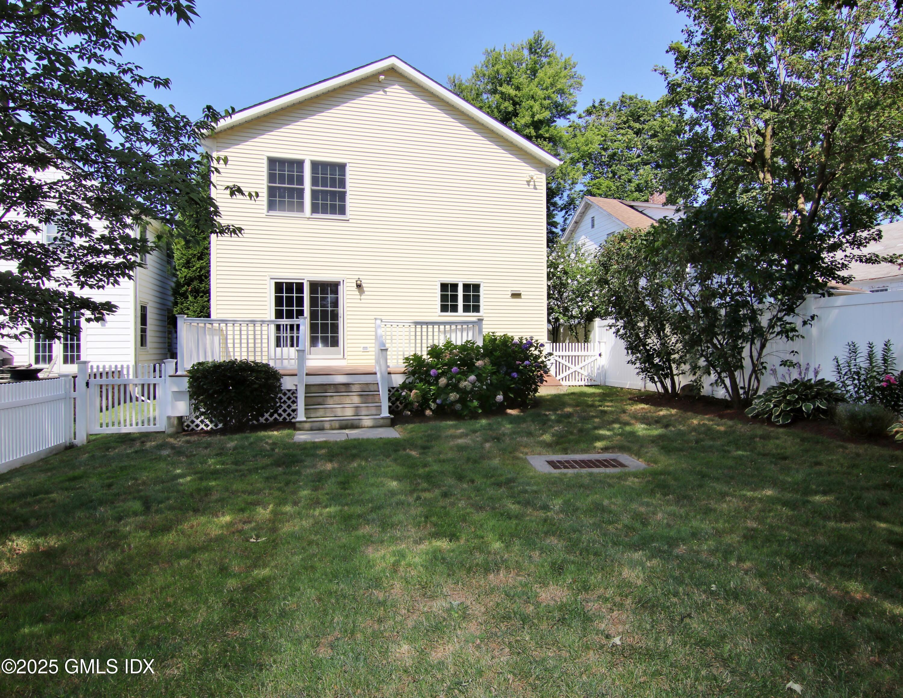 570 Fairfield Avenue