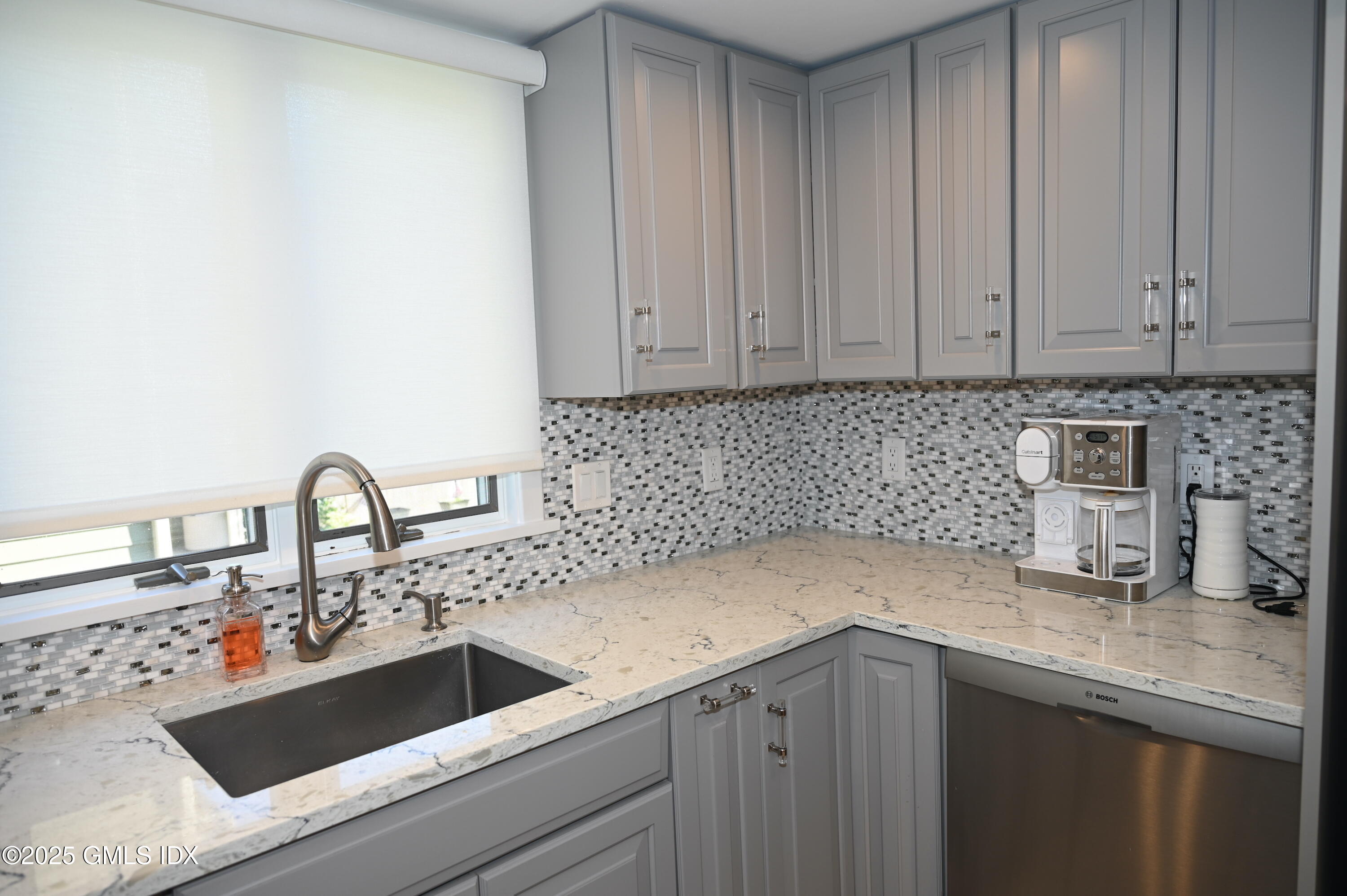 105 Pemberwick Road, A