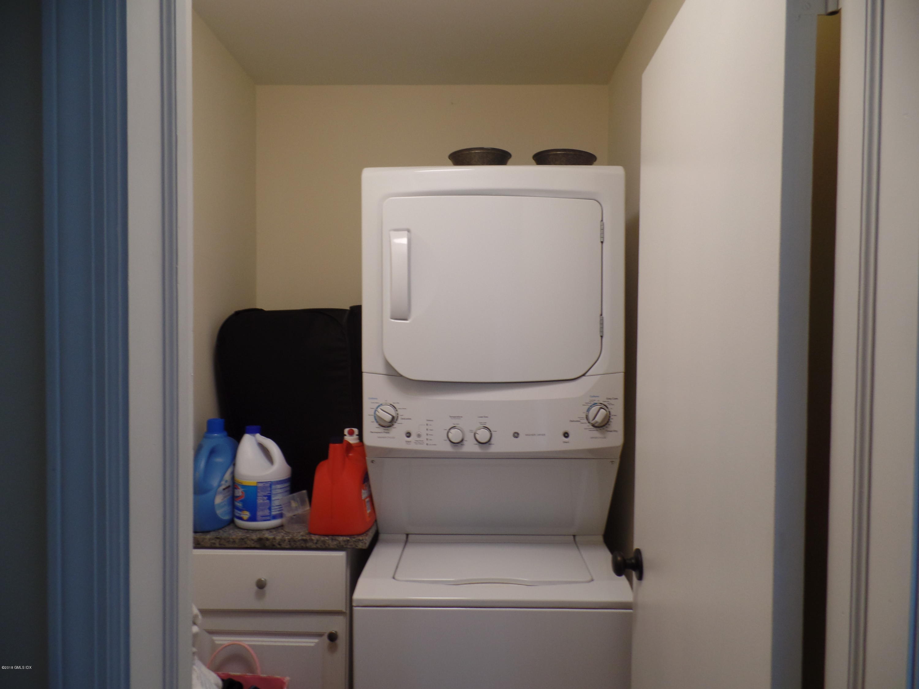 74 Byram Terrace Drive, 2