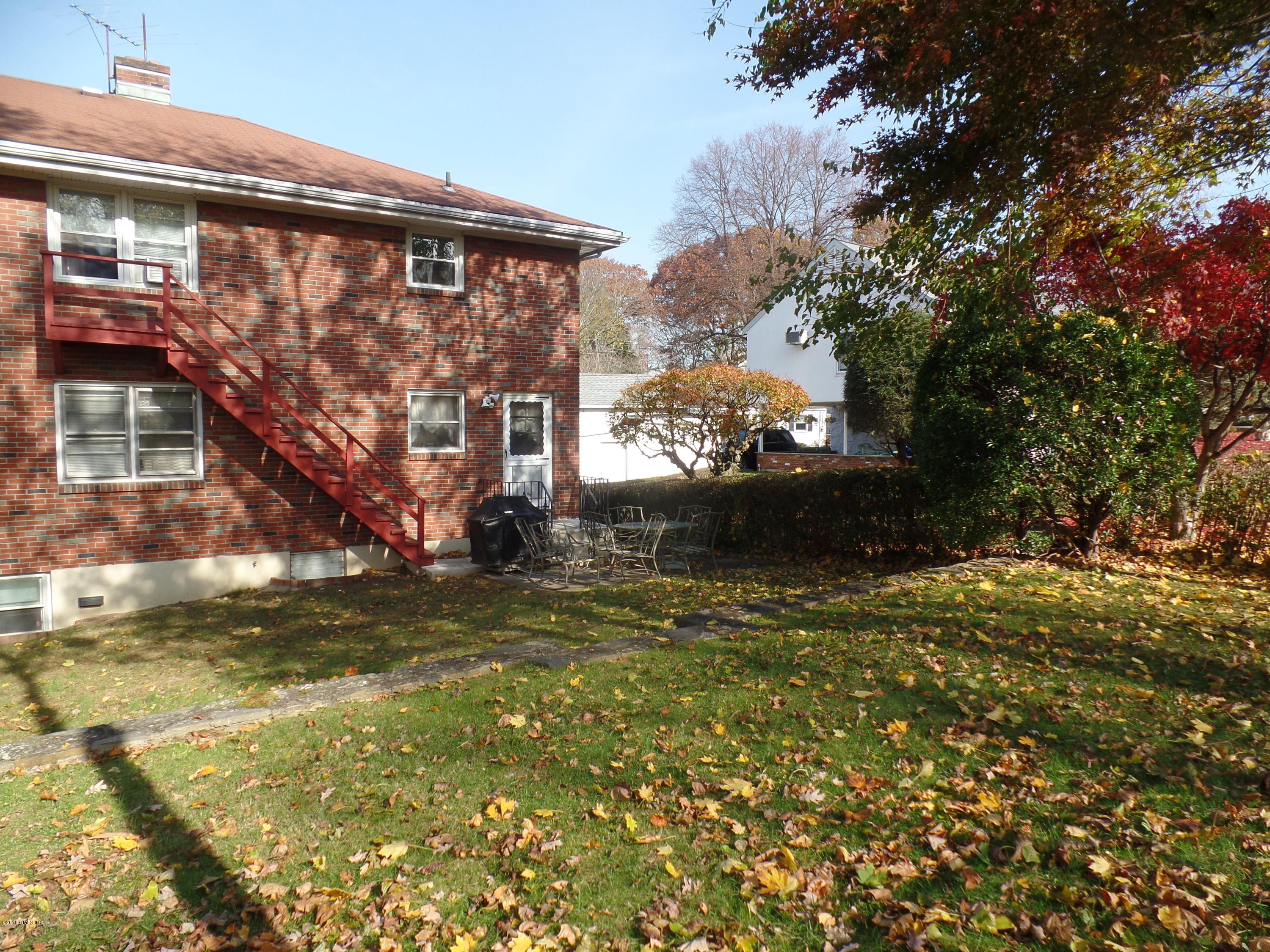 74 Byram Terrace Drive, 2