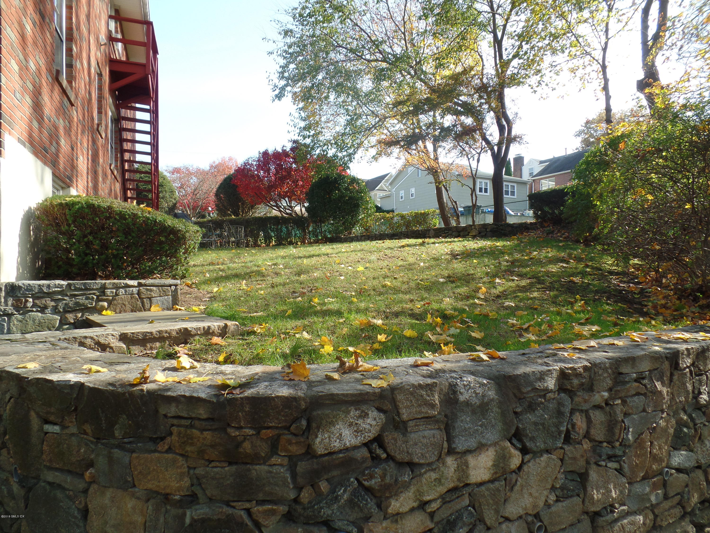 74 Byram Terrace Drive, 2