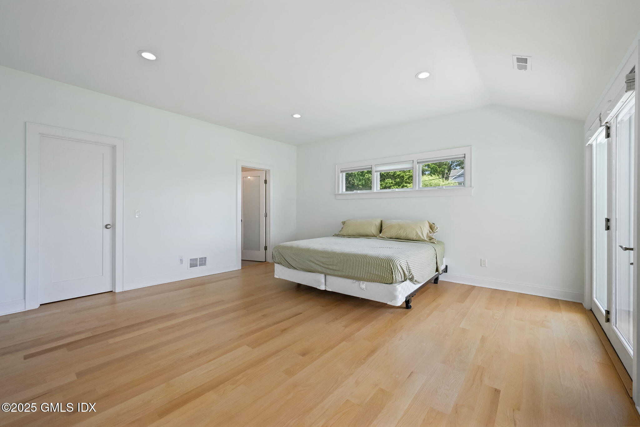 50 BEACH VIEW Drive