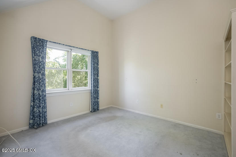 51 Forest Avenue, 77