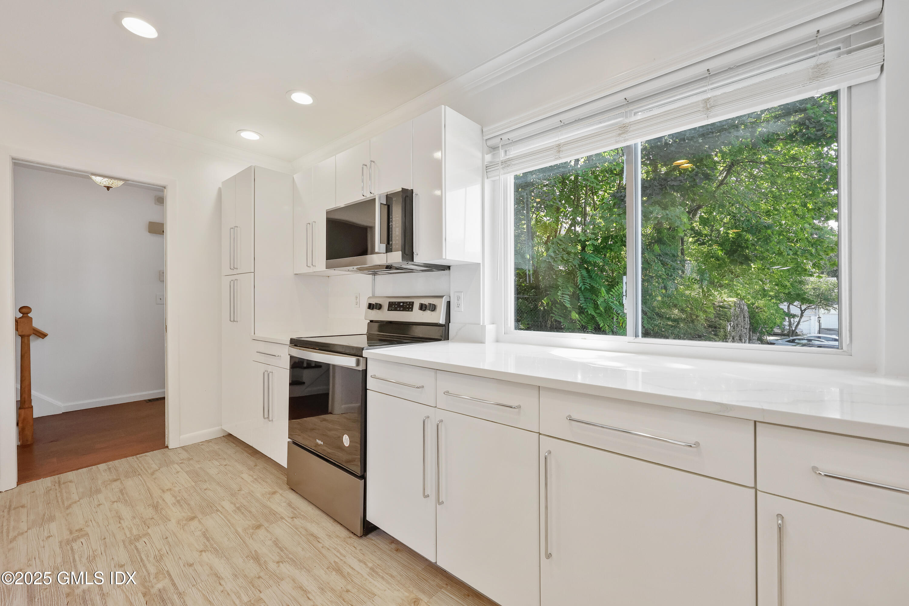 75 Cos Cob Avenue Unit: 14