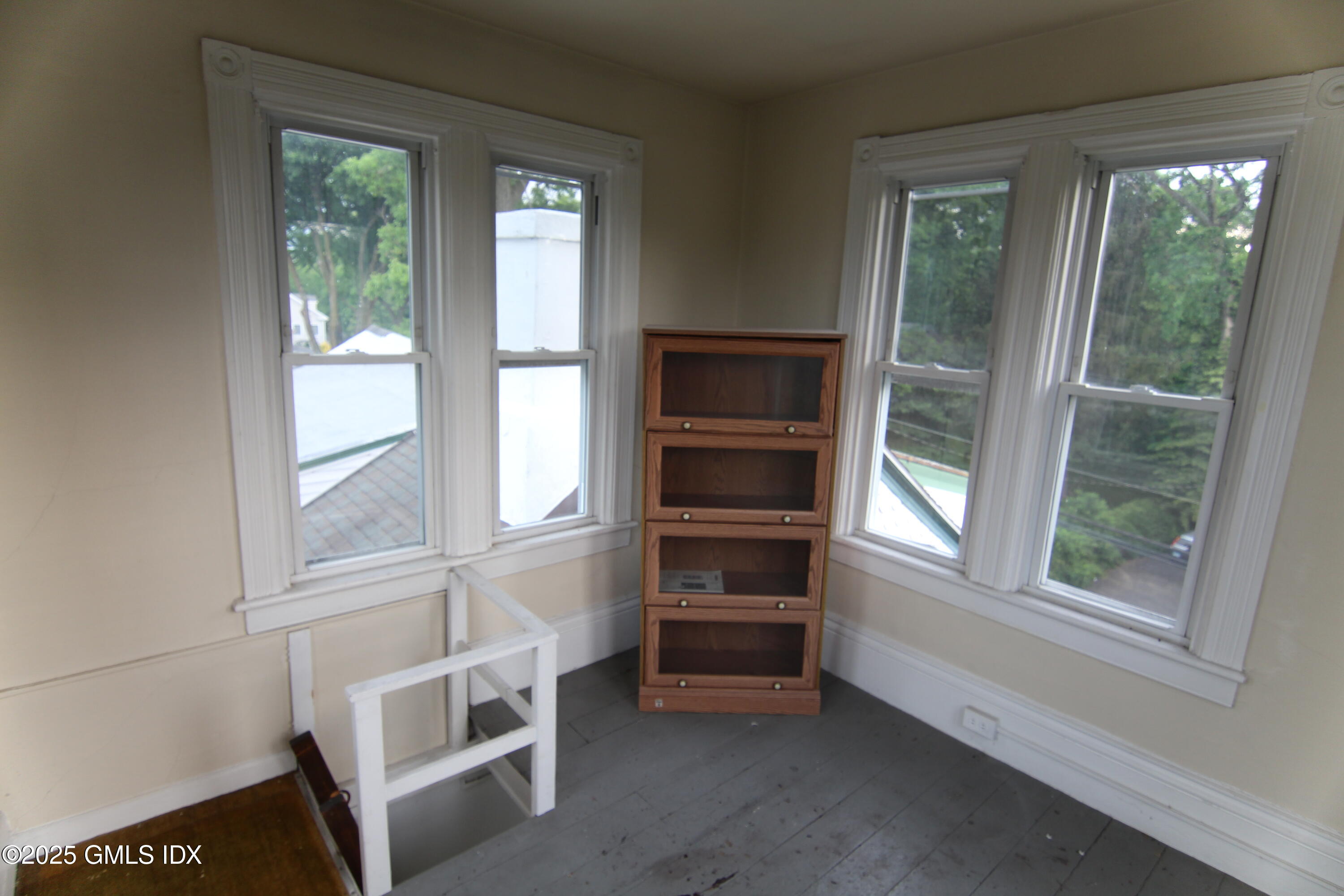 90 Riverside Avenue Unit: 4