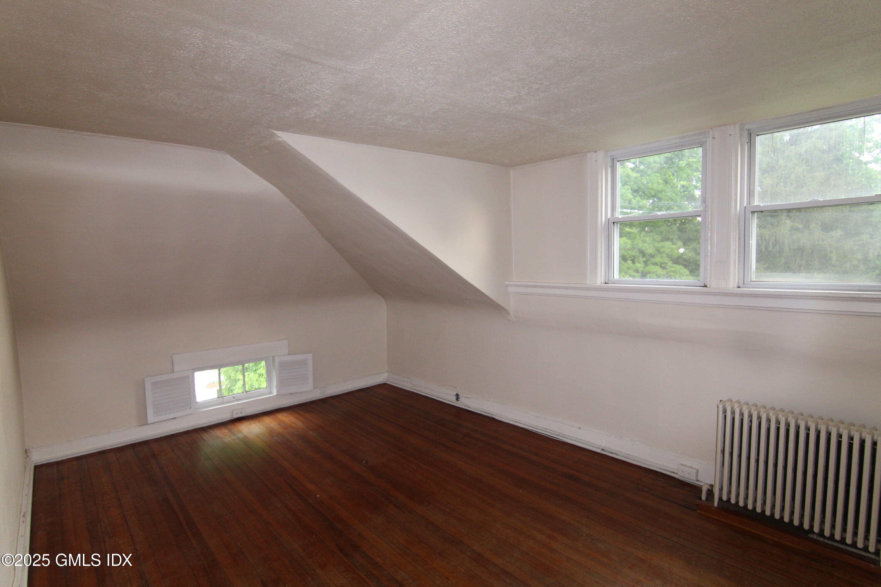 90 Riverside Avenue Unit: 4
