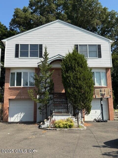 32 Decatur Street, 1