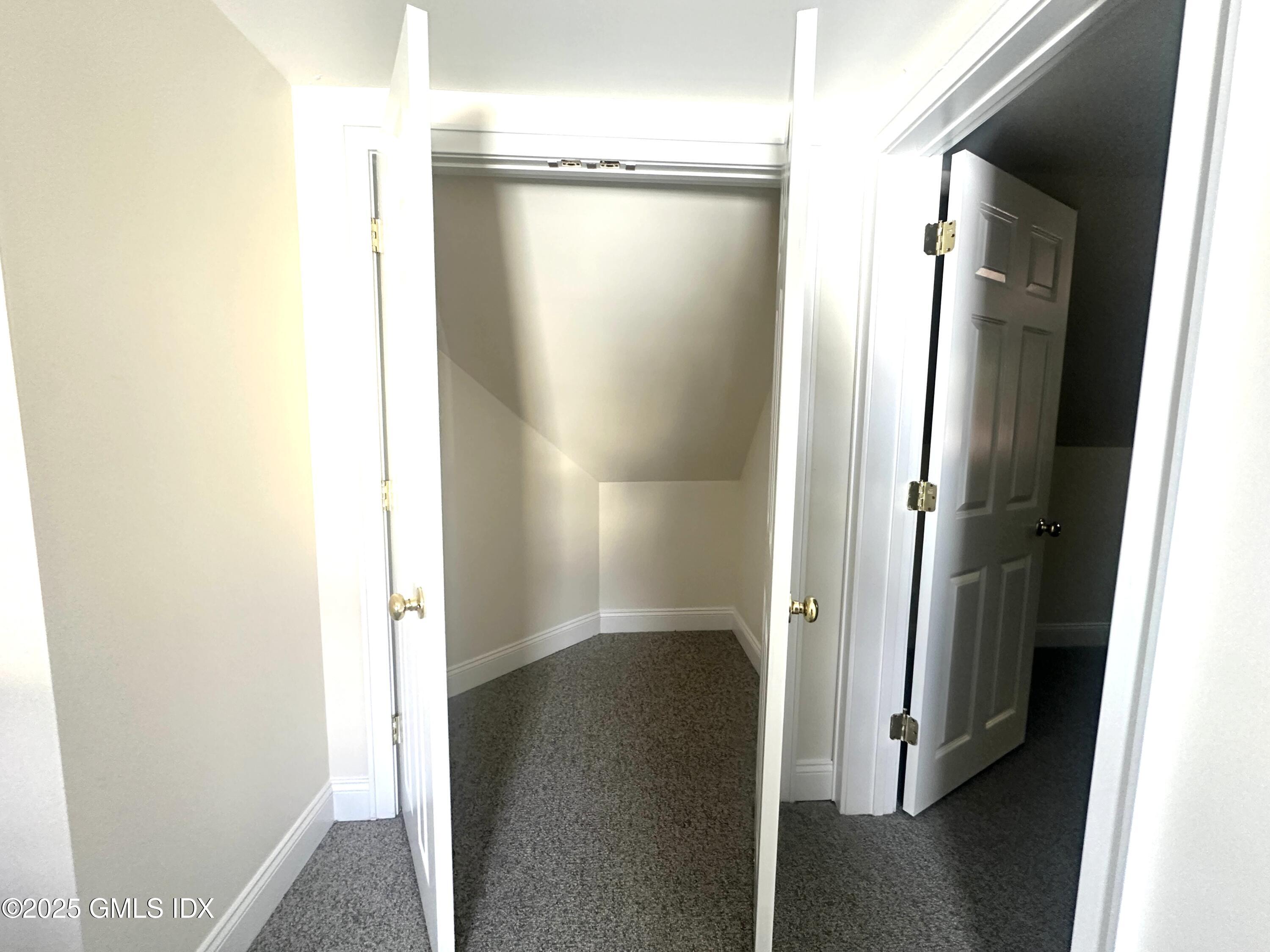 85 Strickland Road, 2