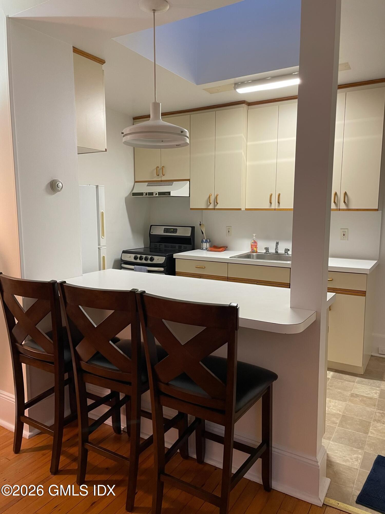 90 Riverside Avenue Unit: 1