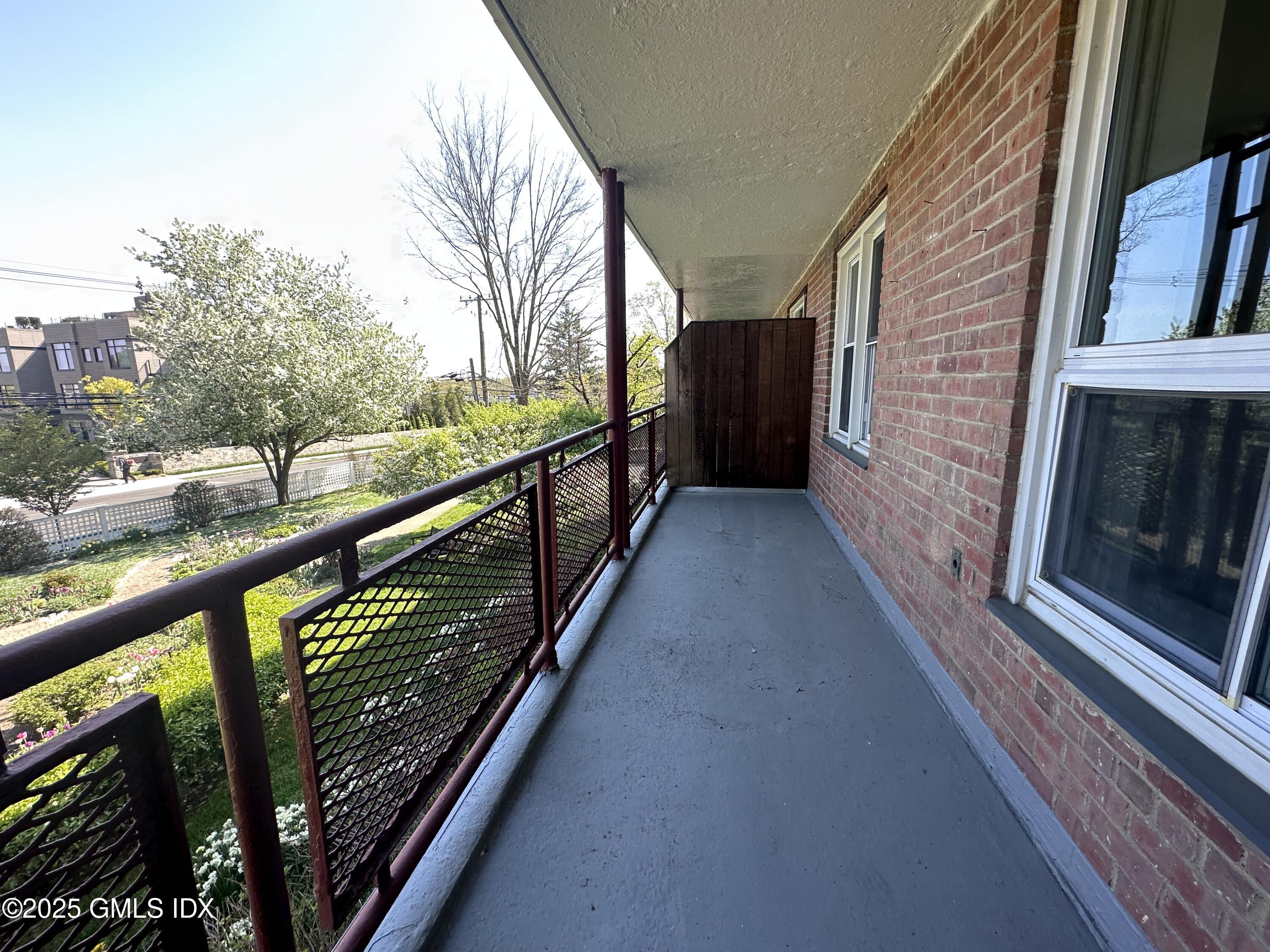 30 Brookside Drive 3G