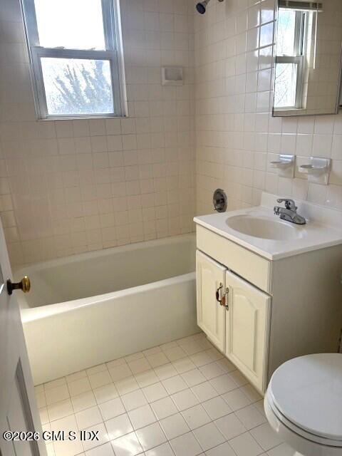 45 Rodwell Avenue UNIT B