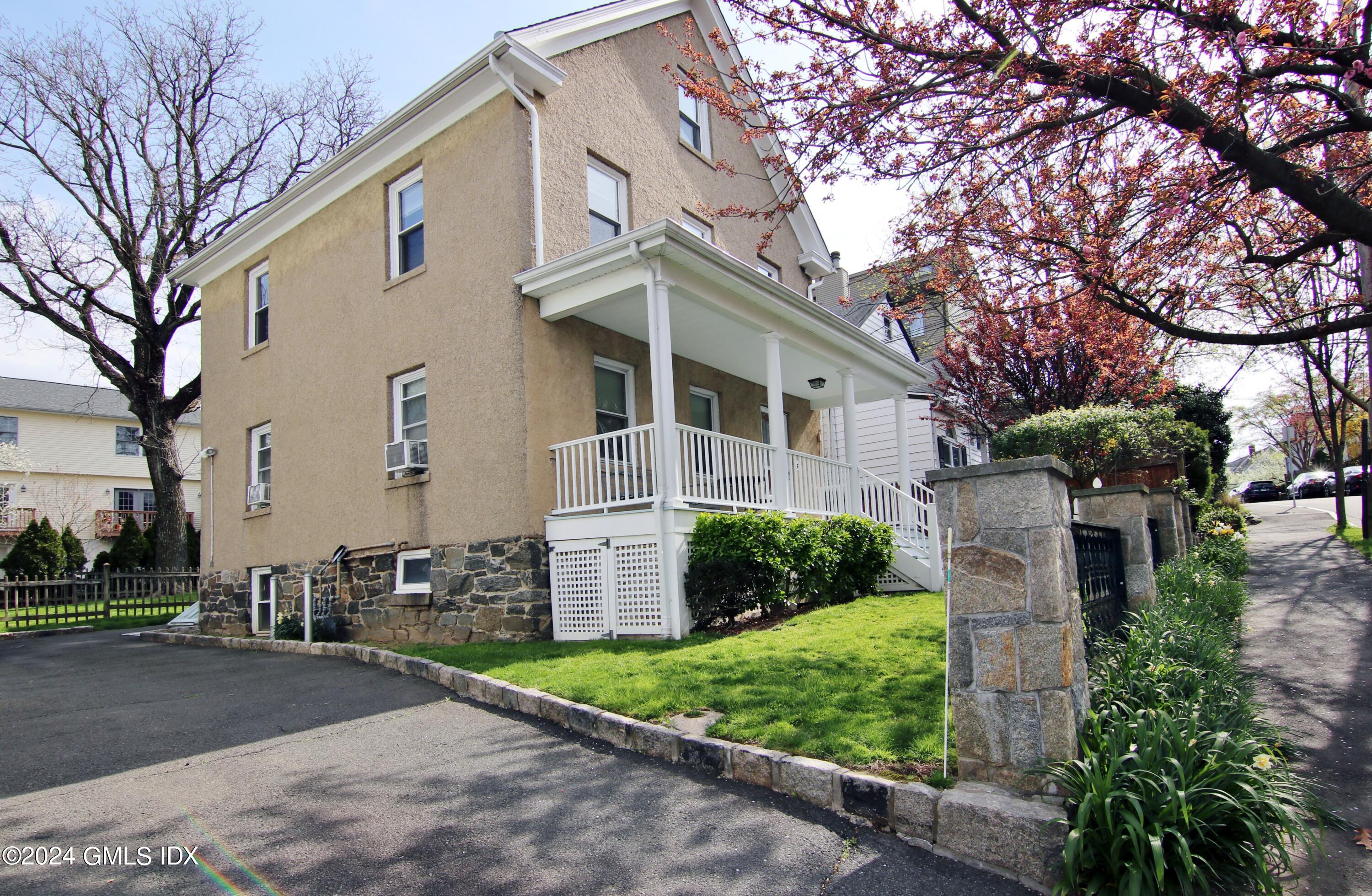 25 Division Street 2