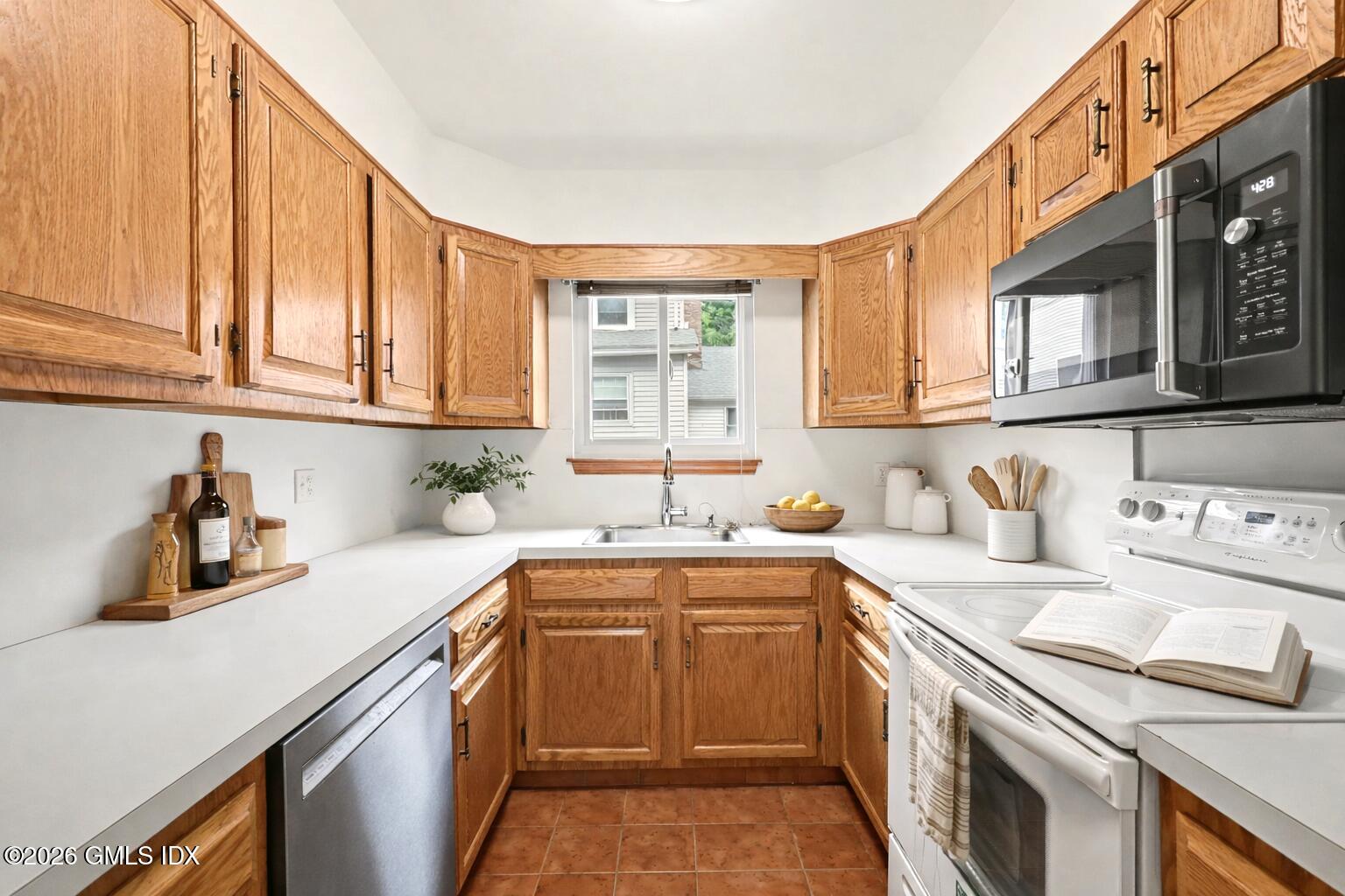 83 Columbus Place APT A
