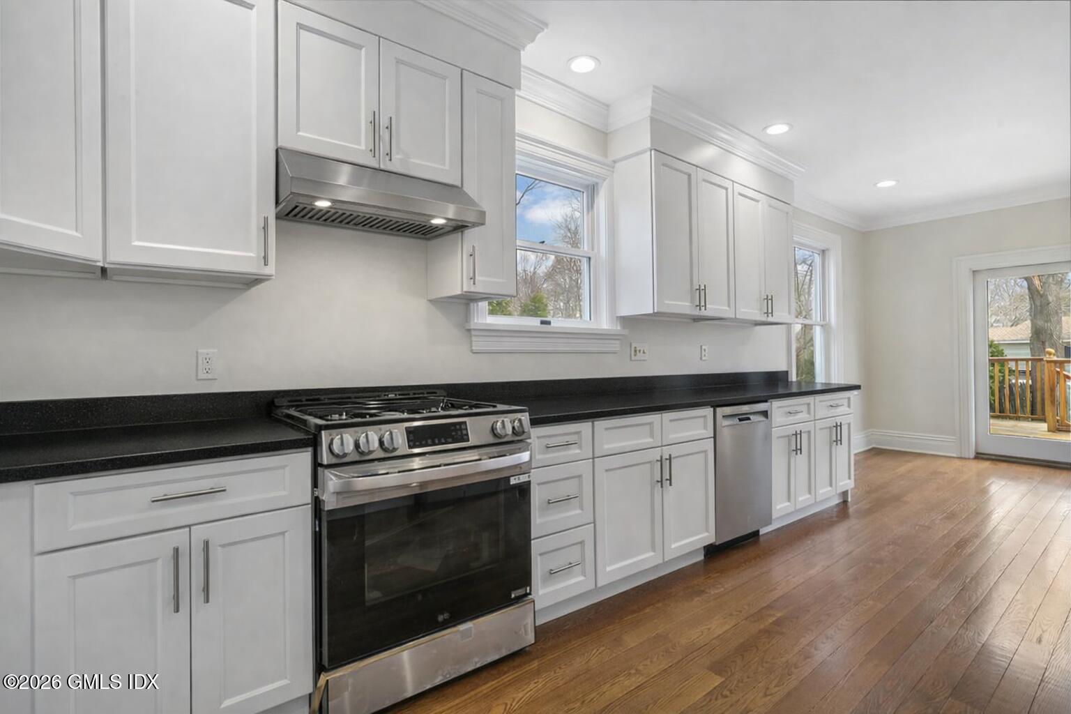 32 Highview Avenue