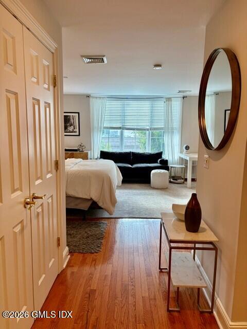 2 E Elm Street 34