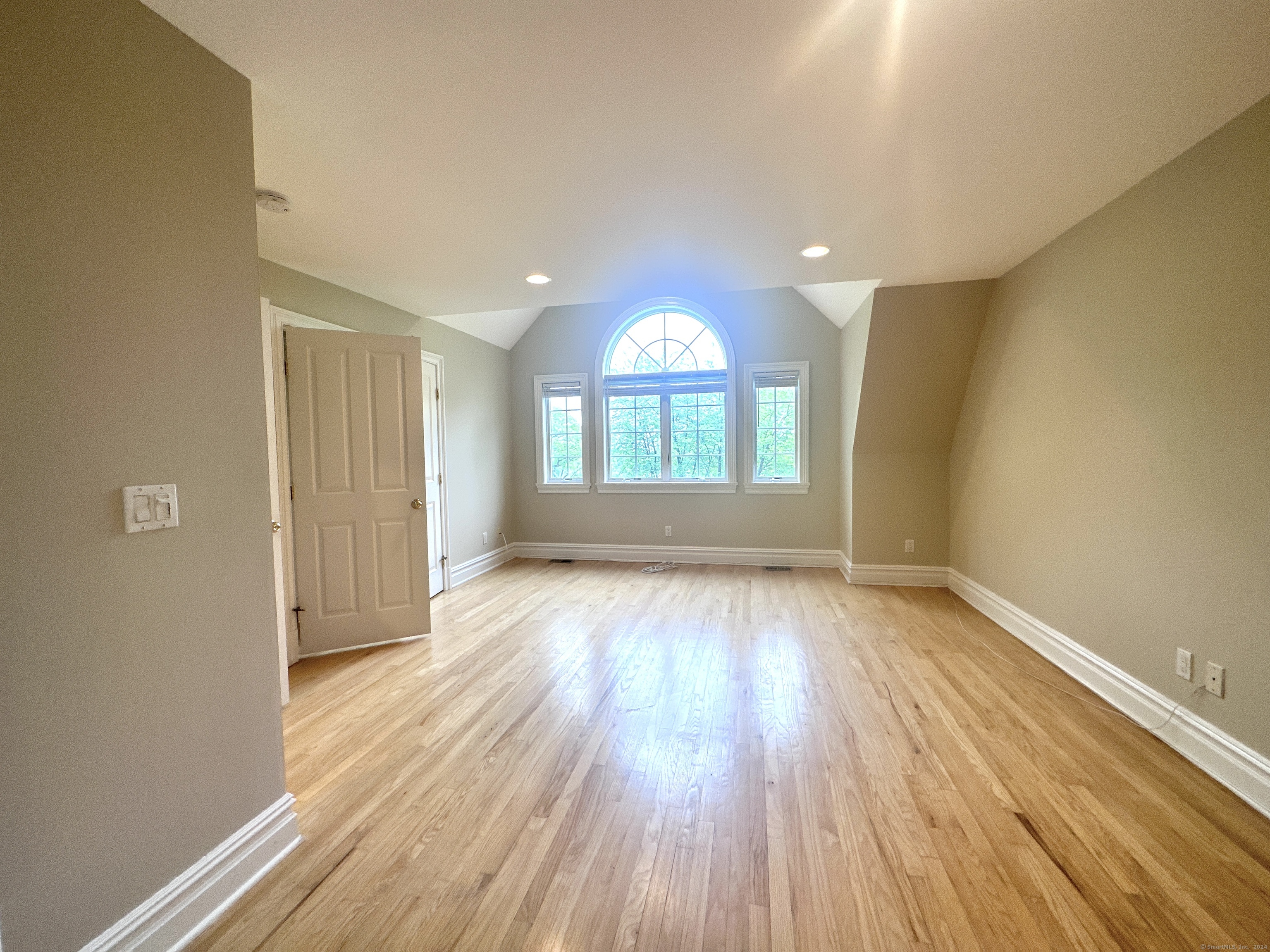 104 Ritch Avenue West 10
