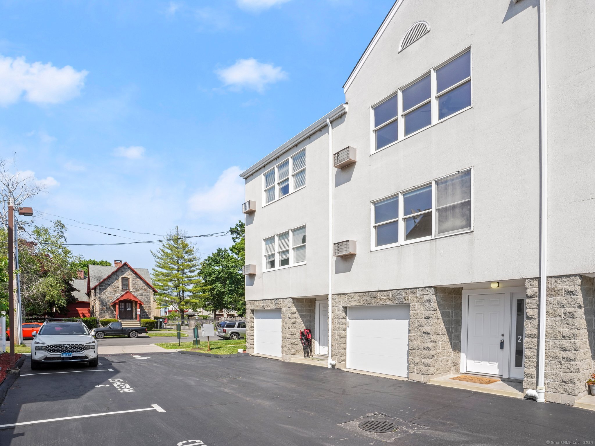 55 Woodland Place APT 2