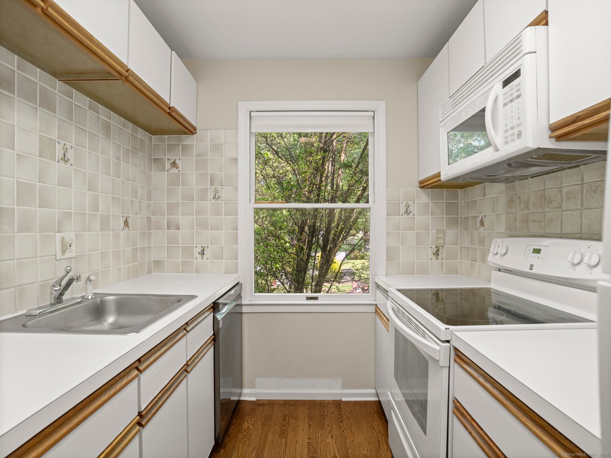 55 Woodland Place APT 2