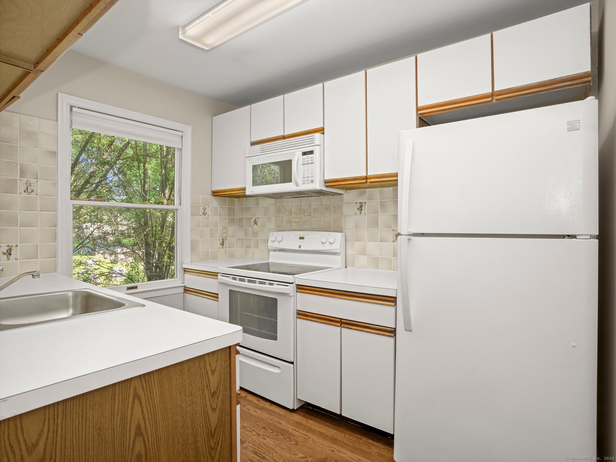 55 Woodland Place APT 2