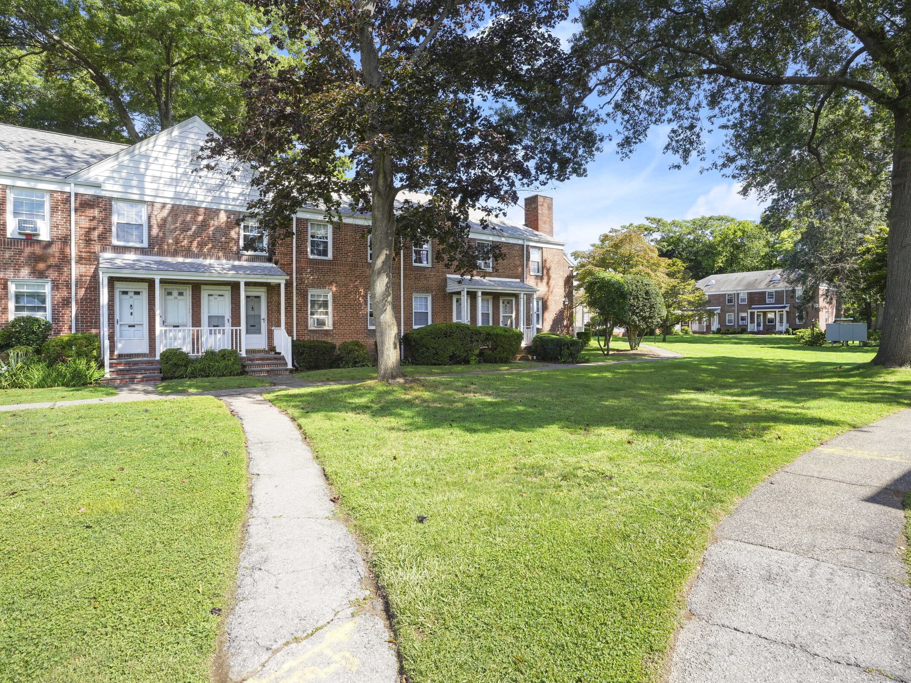 2475 Summer Street APT 1L