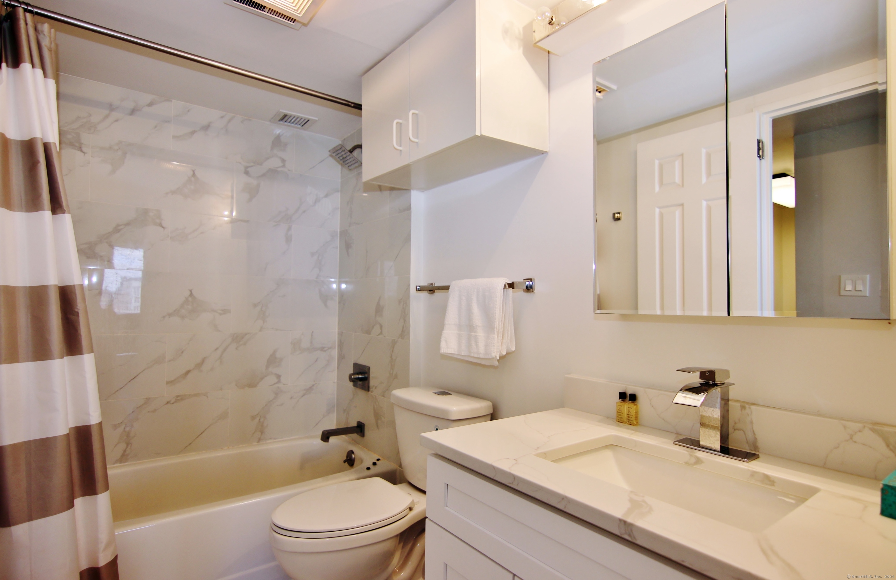 127 Greyrock Place 1507