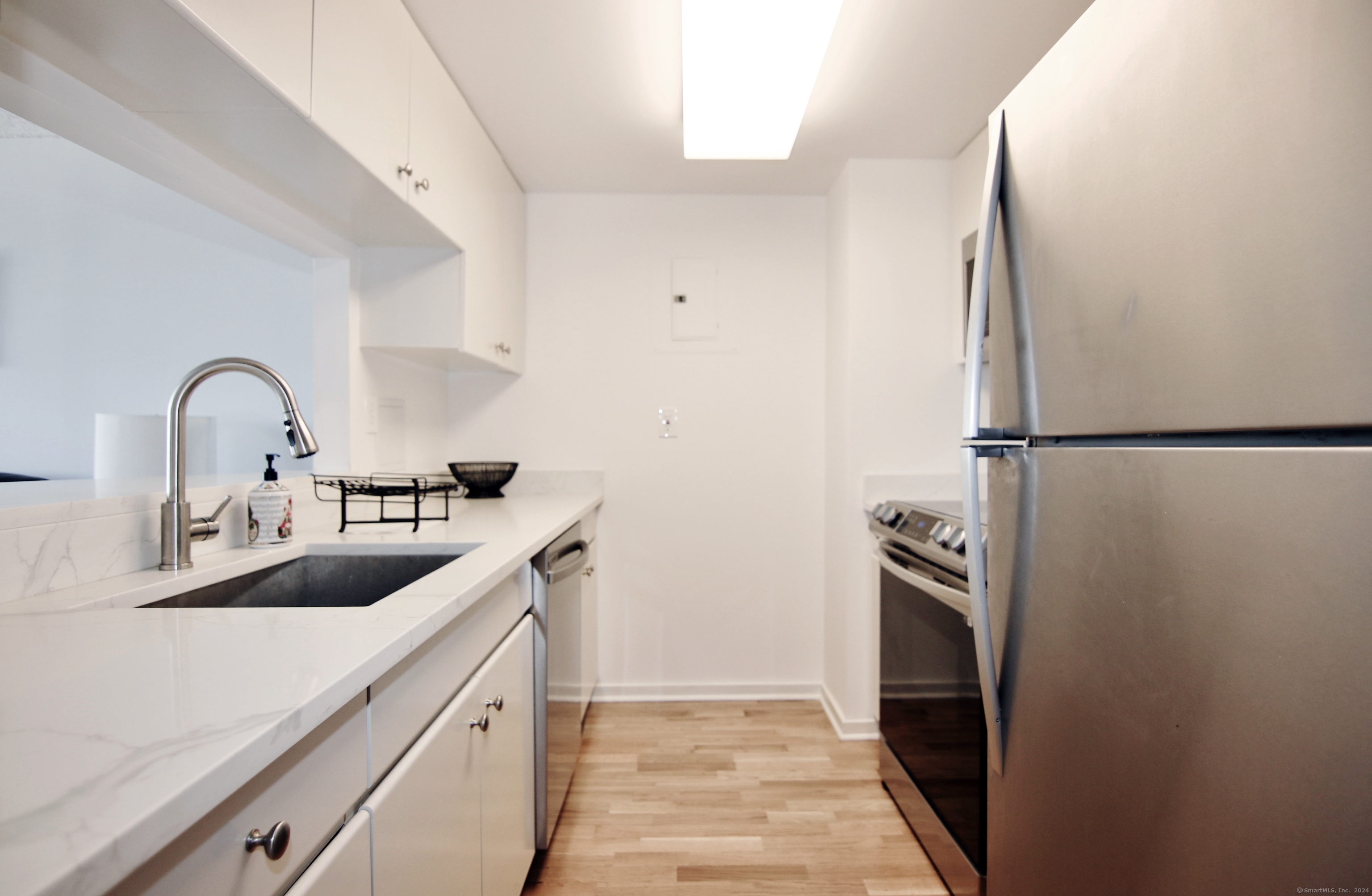 127 Greyrock Place 1507