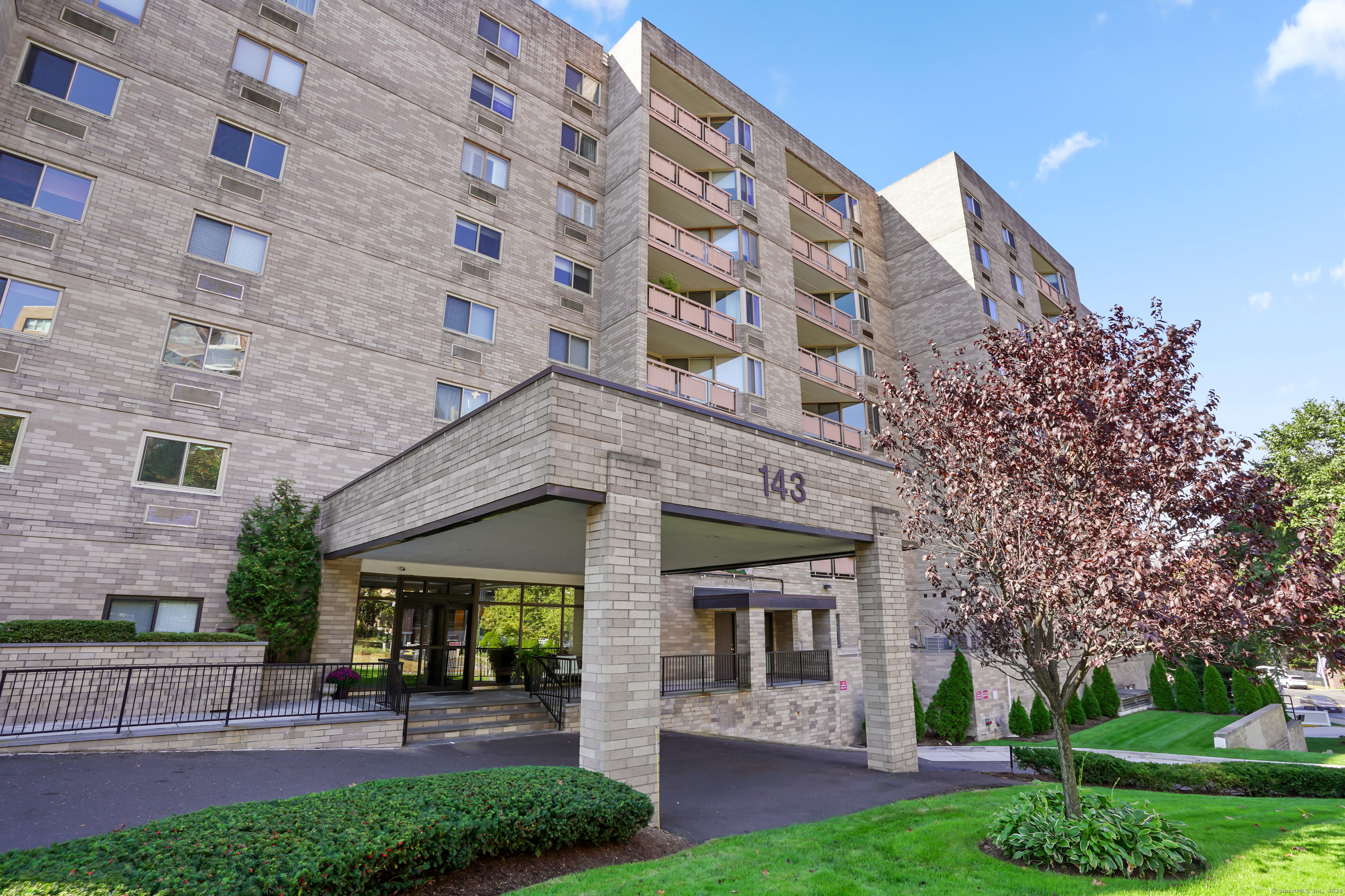 143 Hoyt Street APT 6G