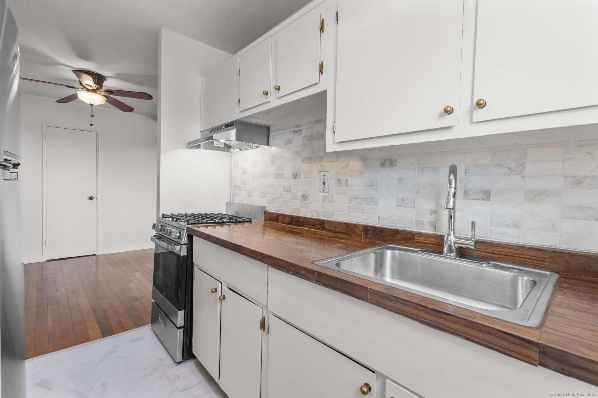 700 Summer Street APT 8L
