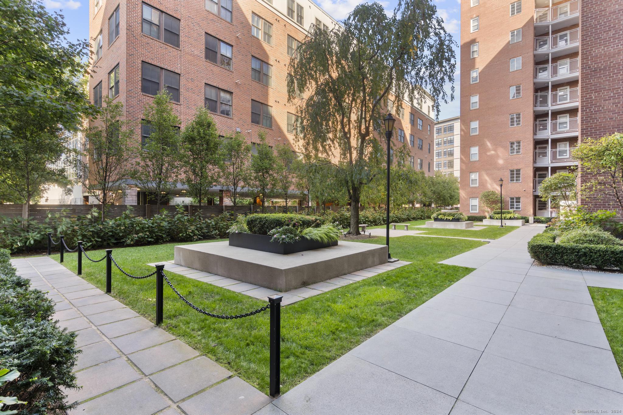 700 Summer Street APT 8L
