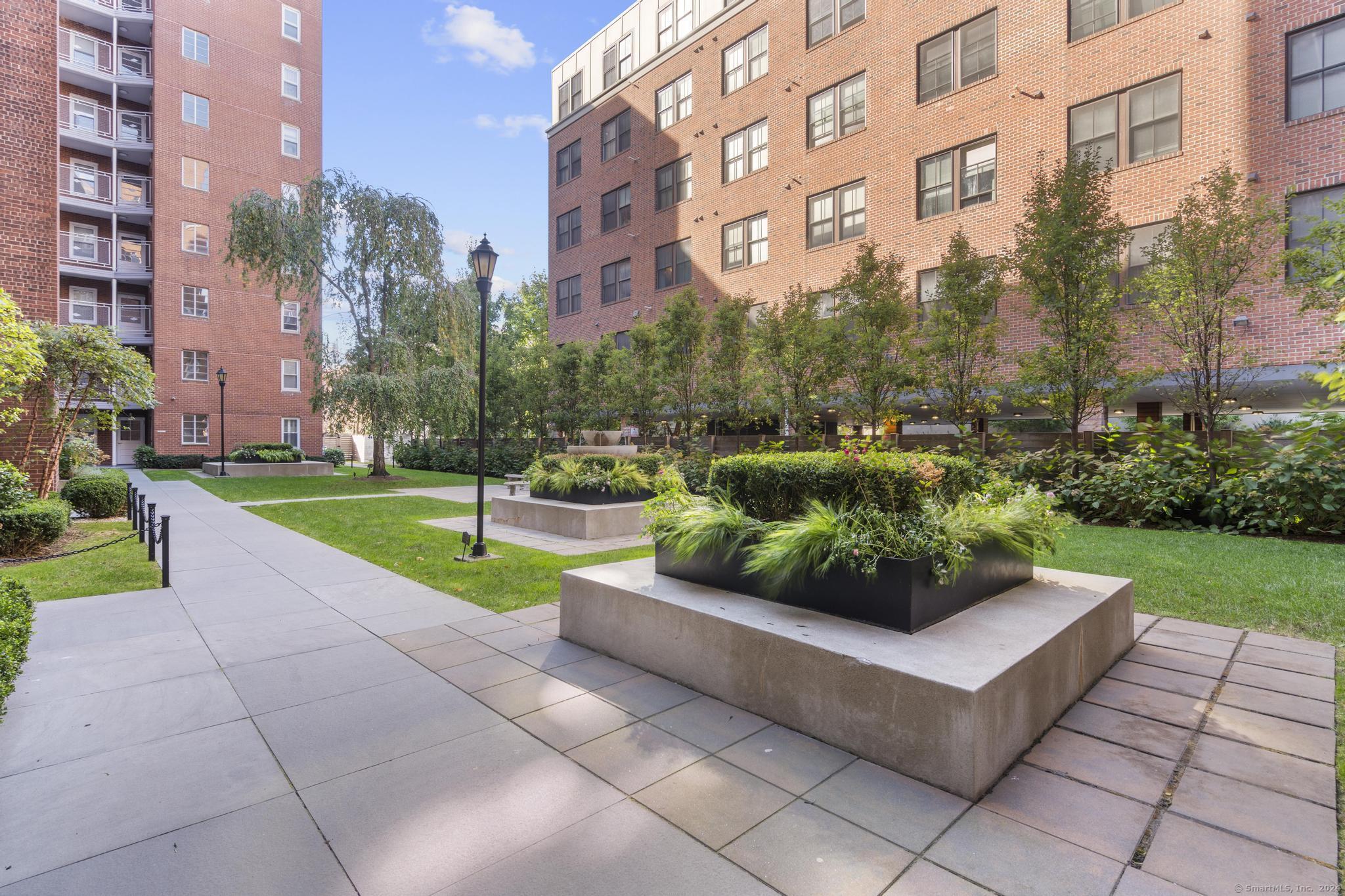 700 Summer Street APT 8L