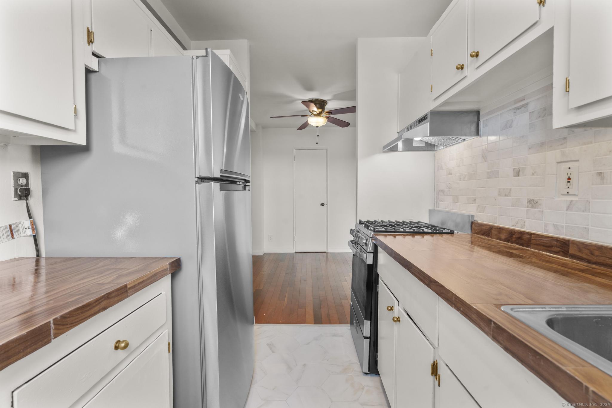 700 Summer Street APT 8L