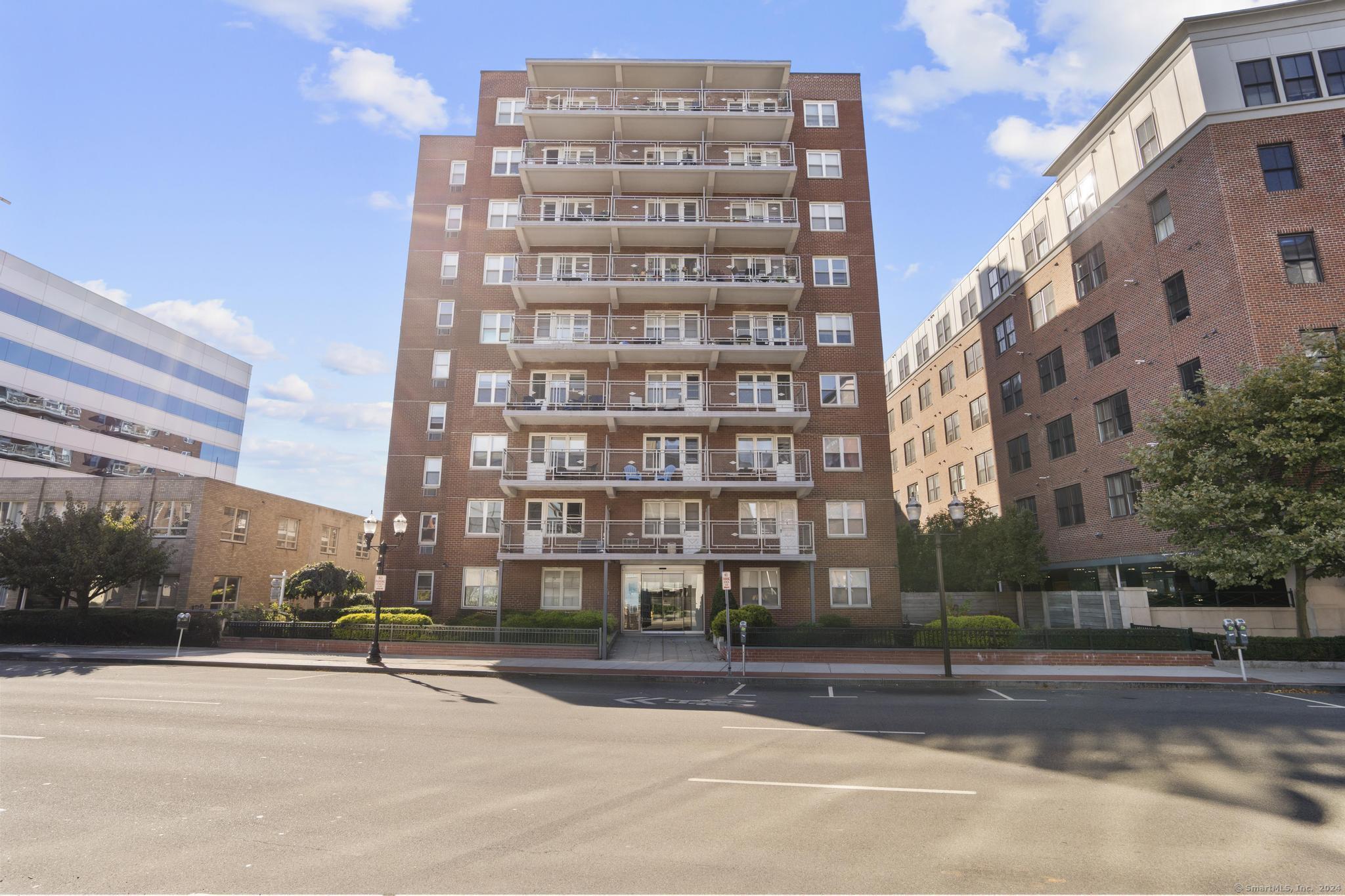 700 Summer Street APT 8L
