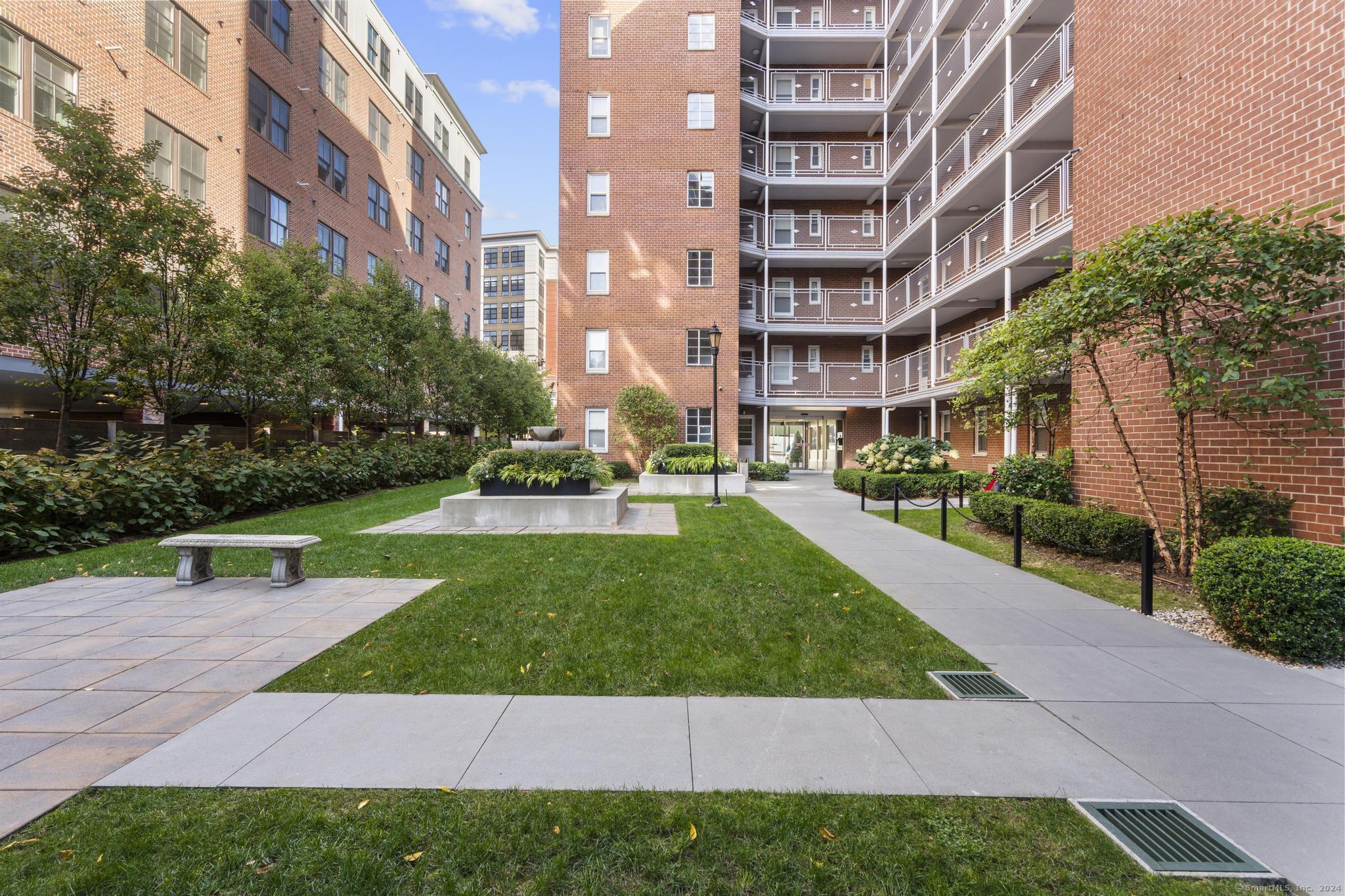 700 Summer Street APT 8L