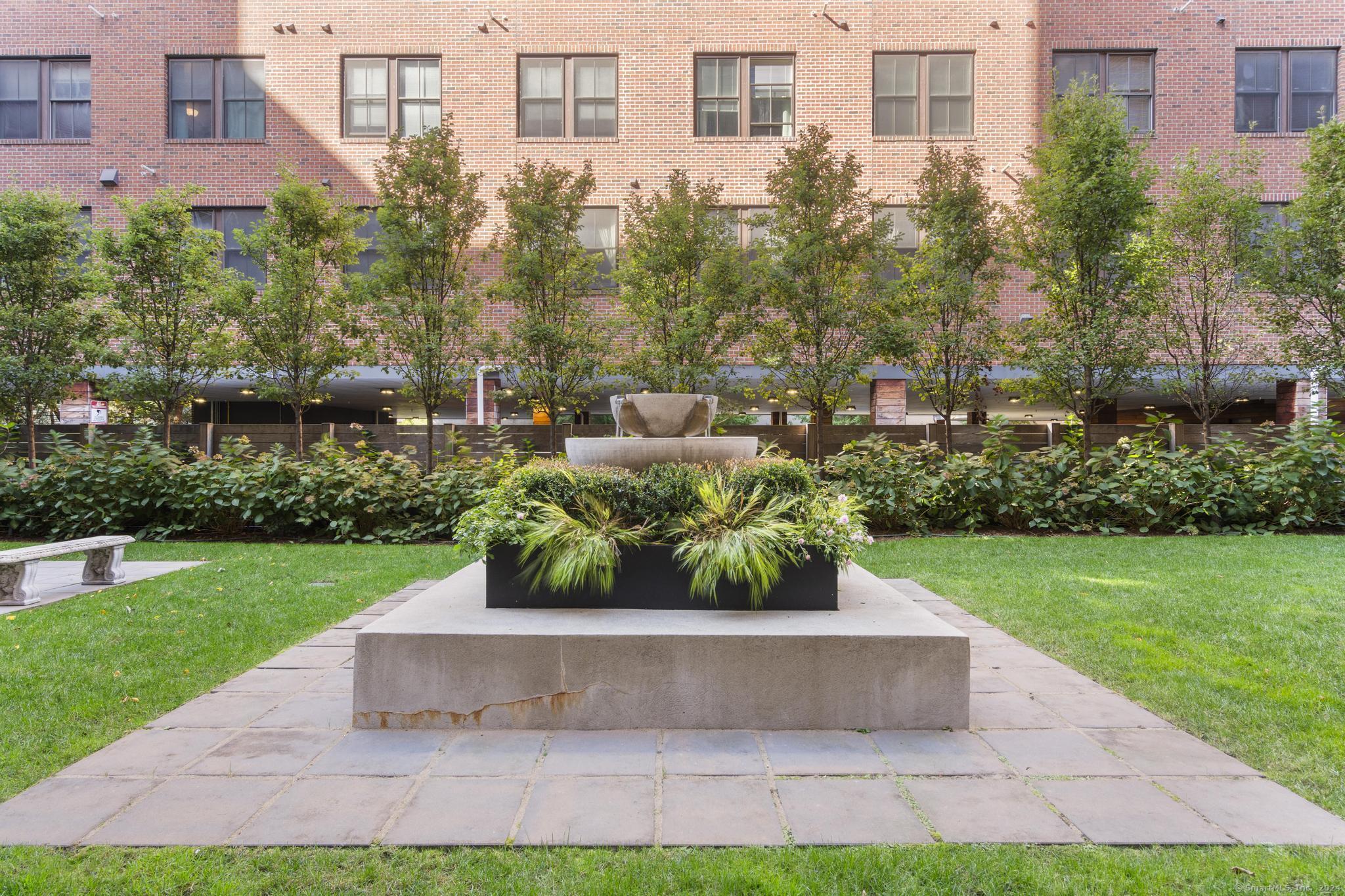 700 Summer Street APT 8L