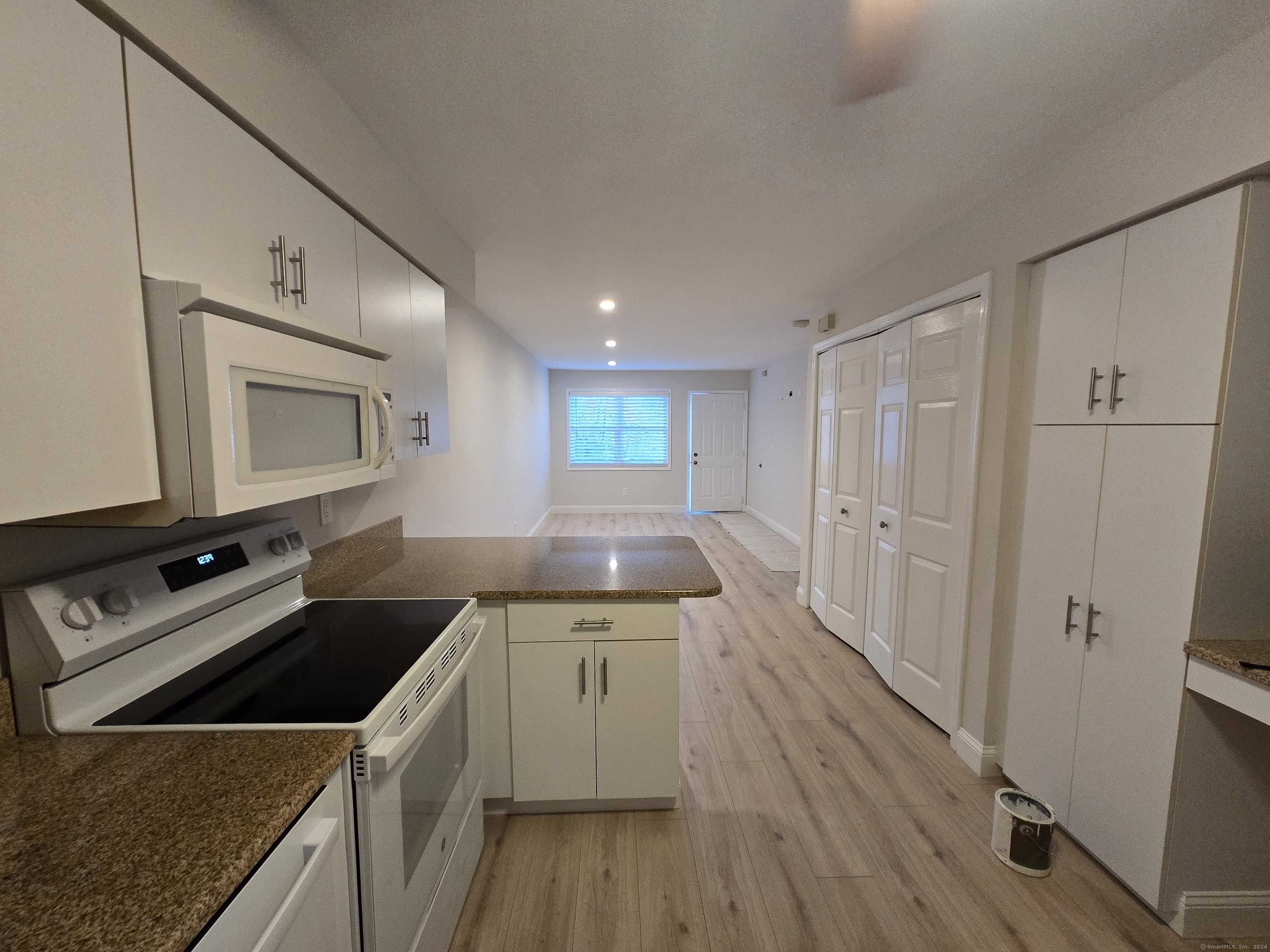 351 Pemberwick Road APT 206