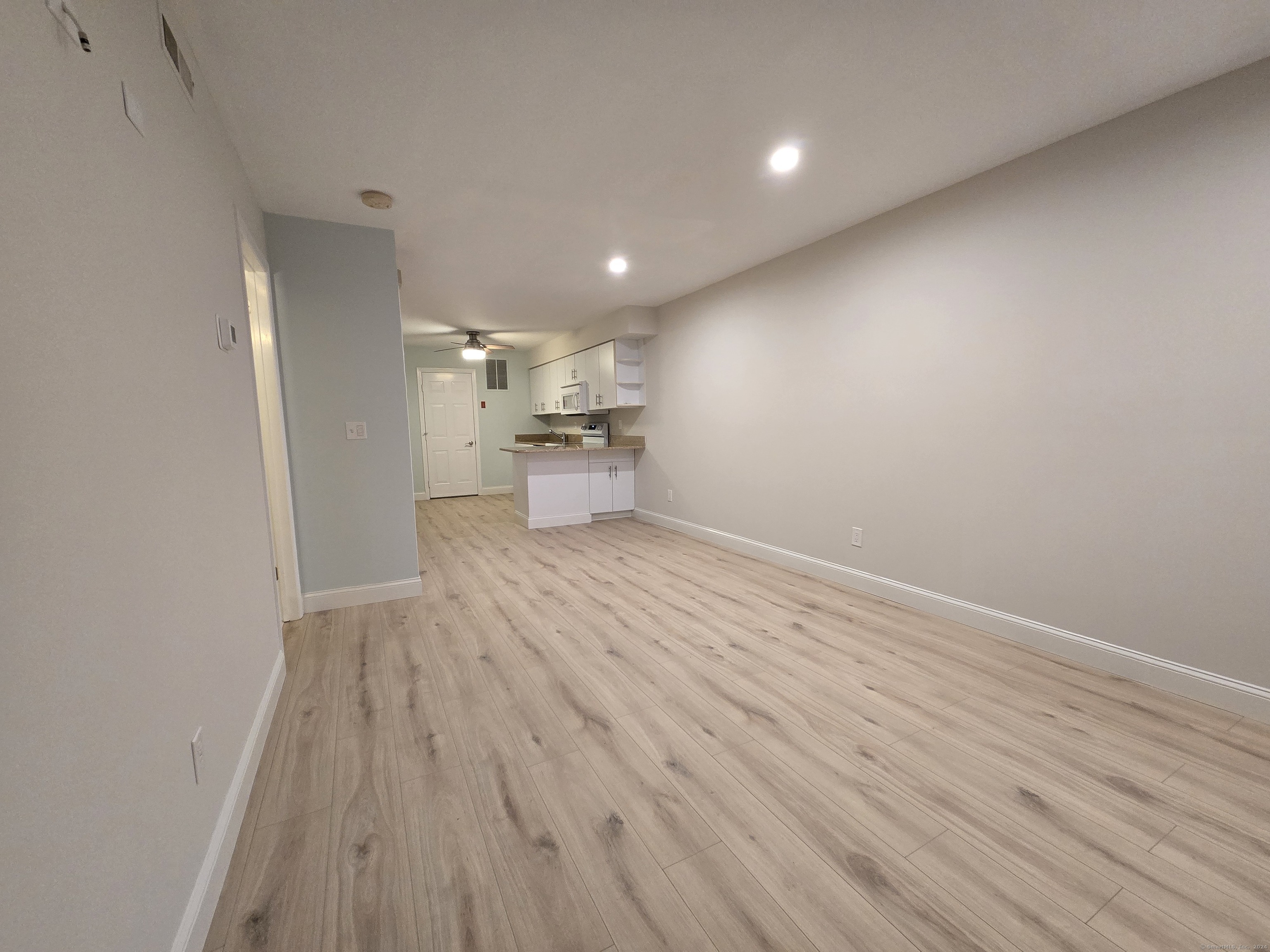 351 Pemberwick Road APT 206