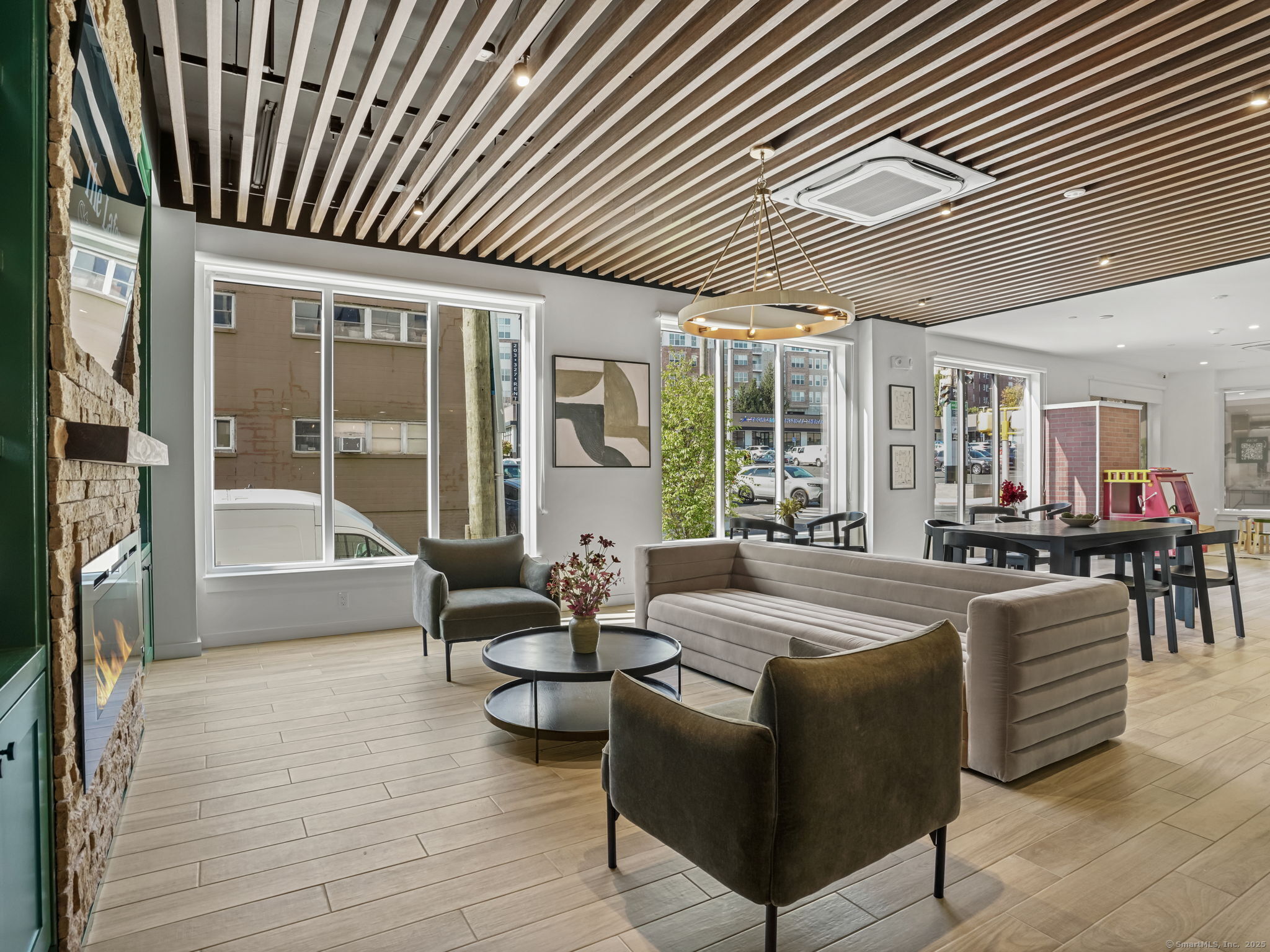 821 East Main Street 520