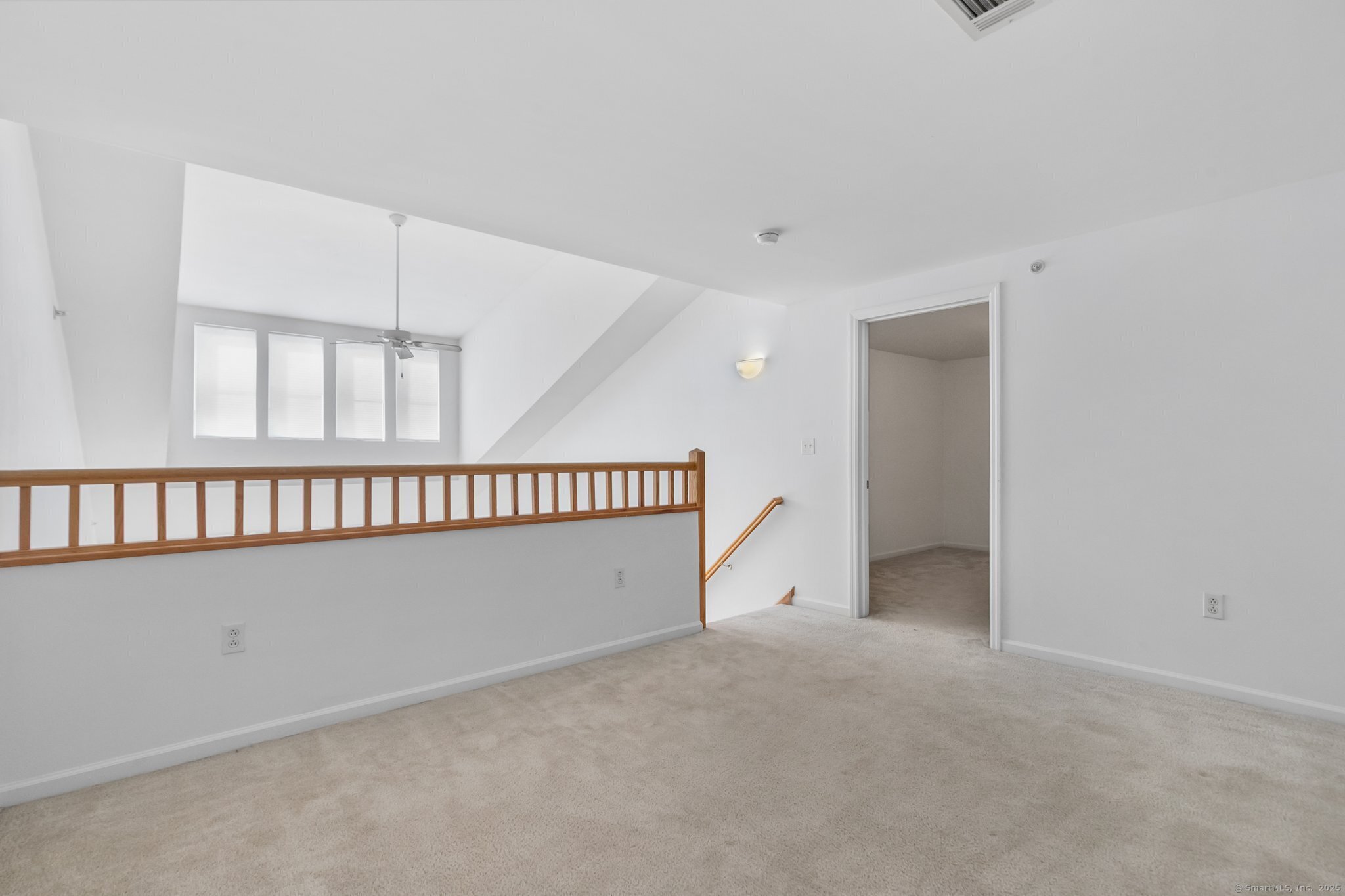 25 Adams Avenue 403