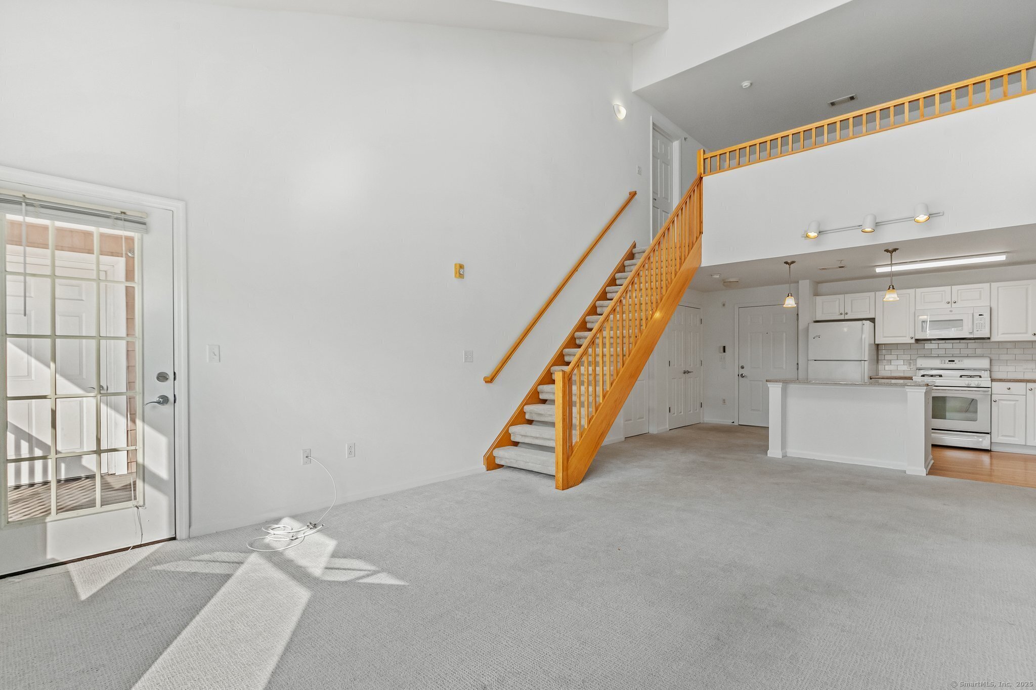 25 Adams Avenue 403