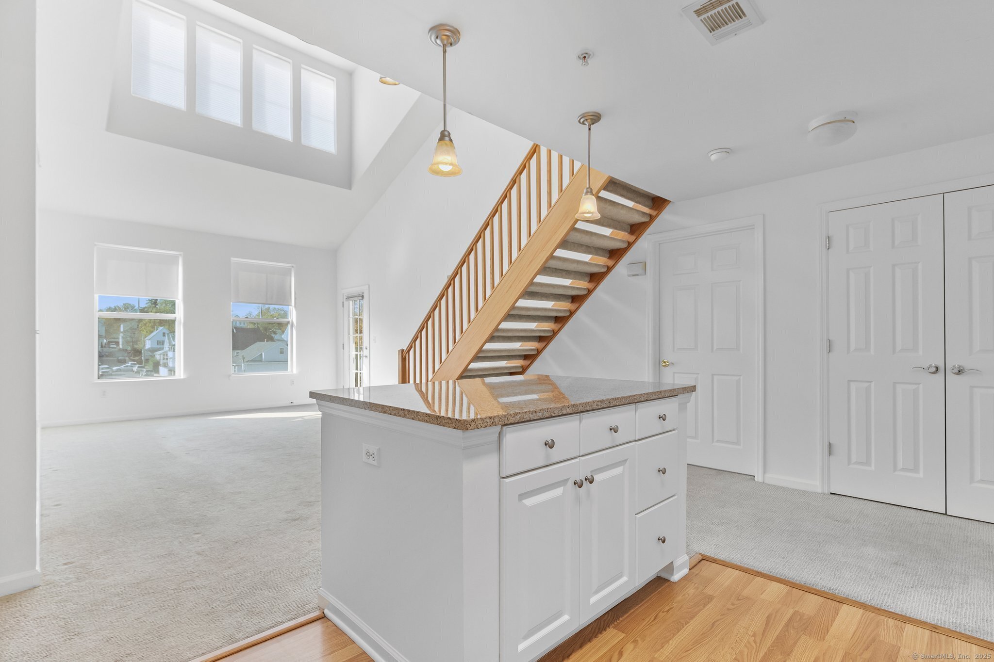 25 Adams Avenue 403