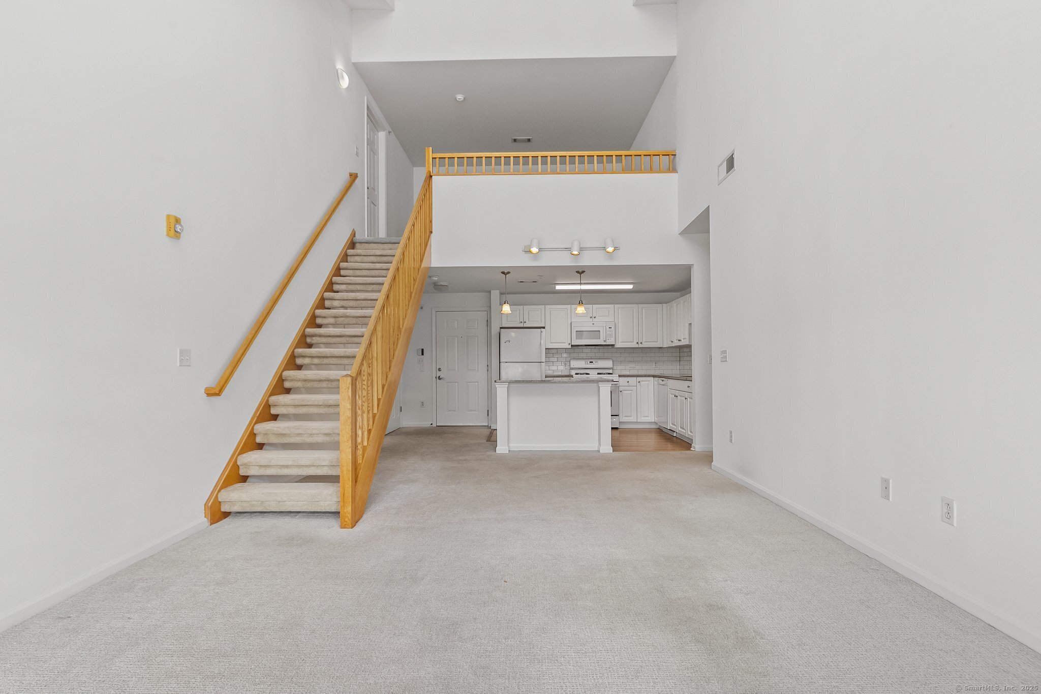 25 Adams Avenue 403