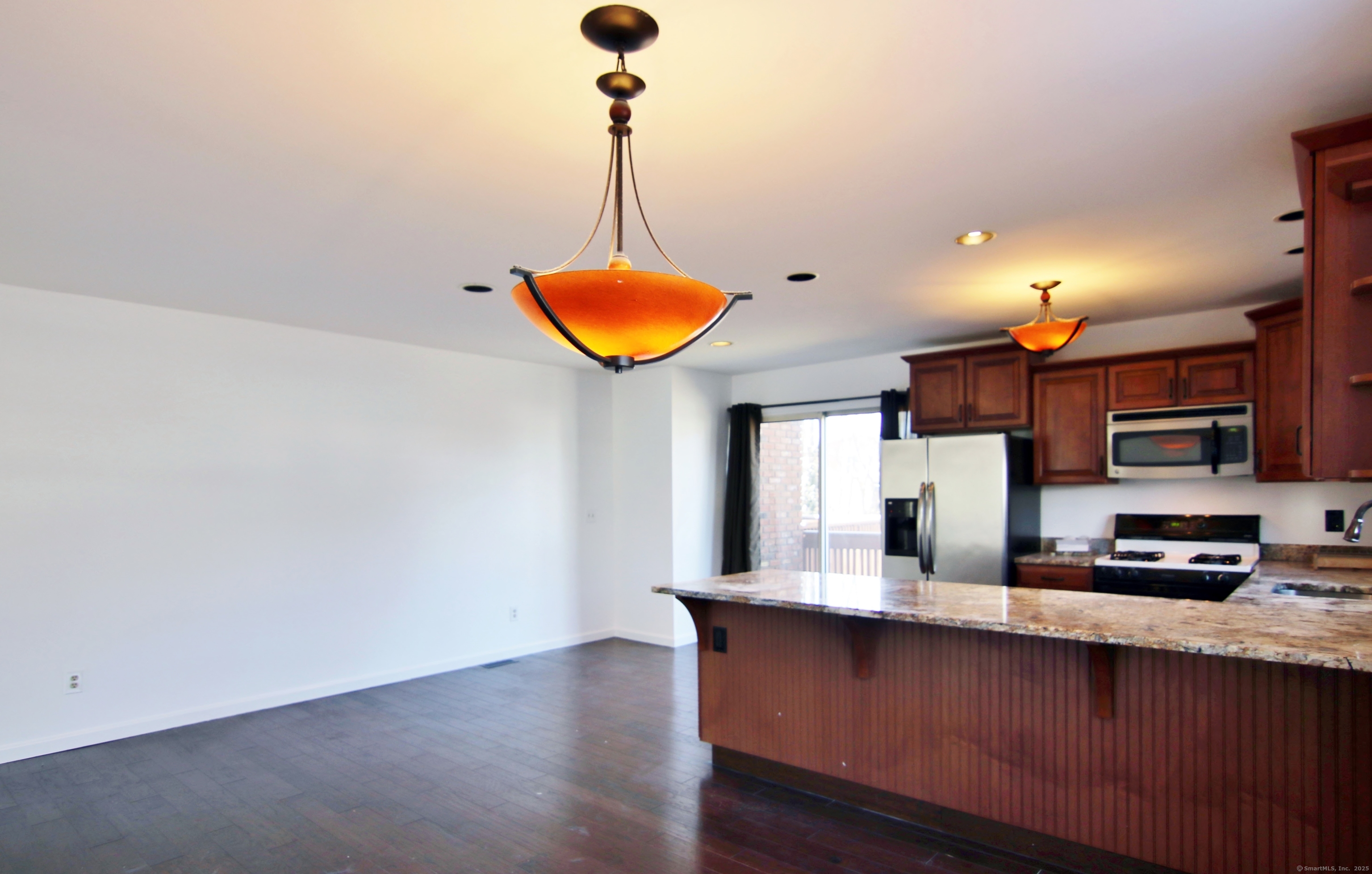 9-1/2 Fairview Avenue